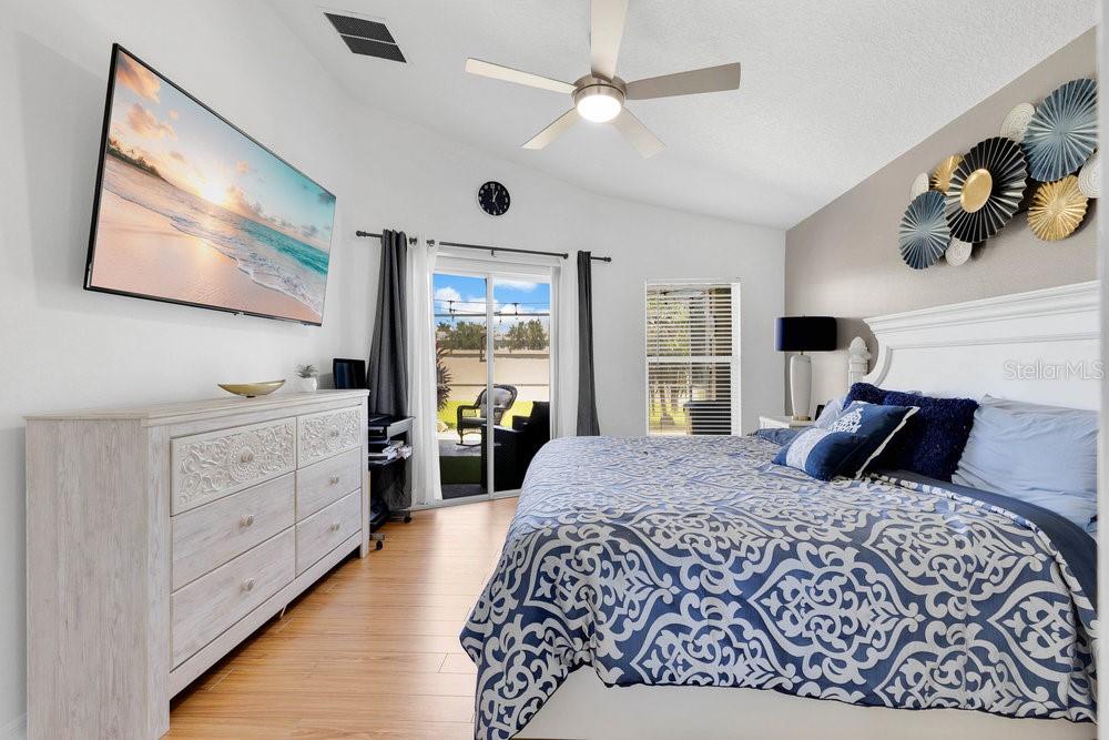 Image 12 of 30 For 9736 Heron Pointe Drive