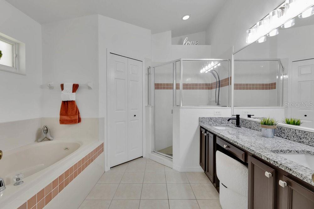 Image 13 of 30 For 9736 Heron Pointe Drive