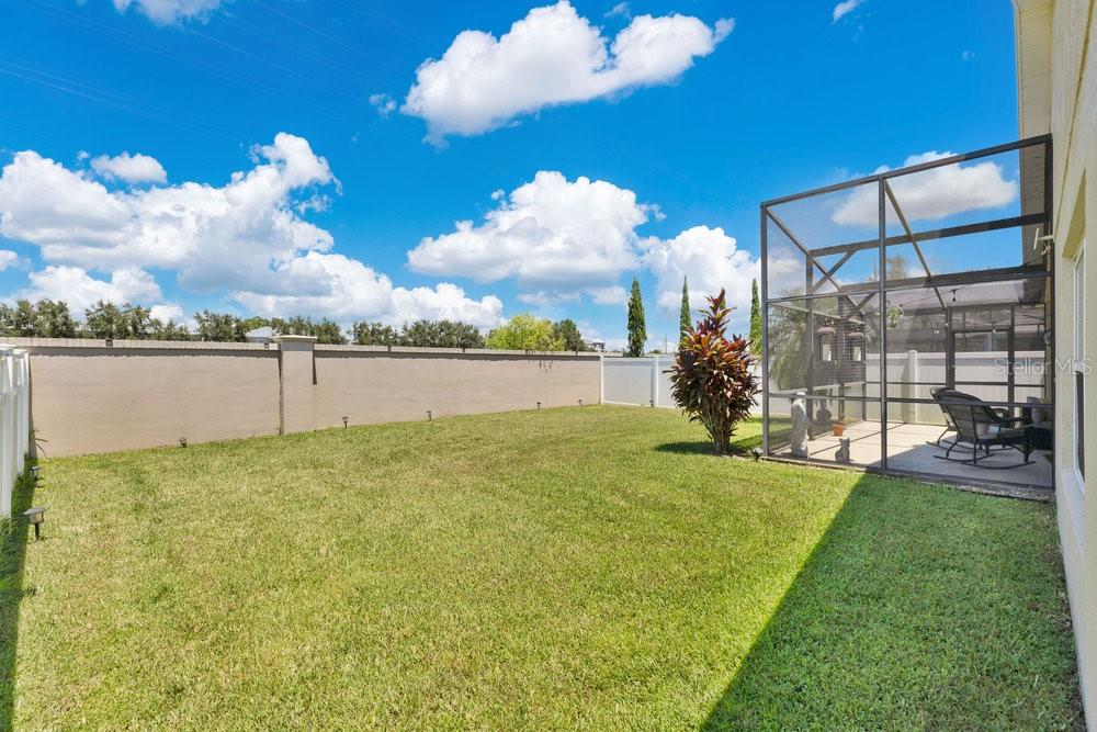 Image 21 of 30 For 9736 Heron Pointe Drive