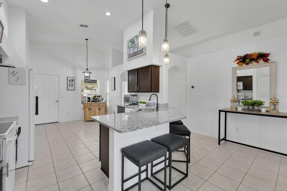 Image 6 of 30 For 9736 Heron Pointe Drive