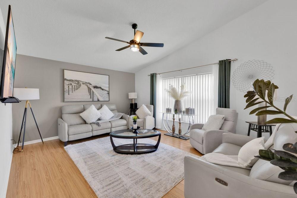 Image 8 of 30 For 9736 Heron Pointe Drive
