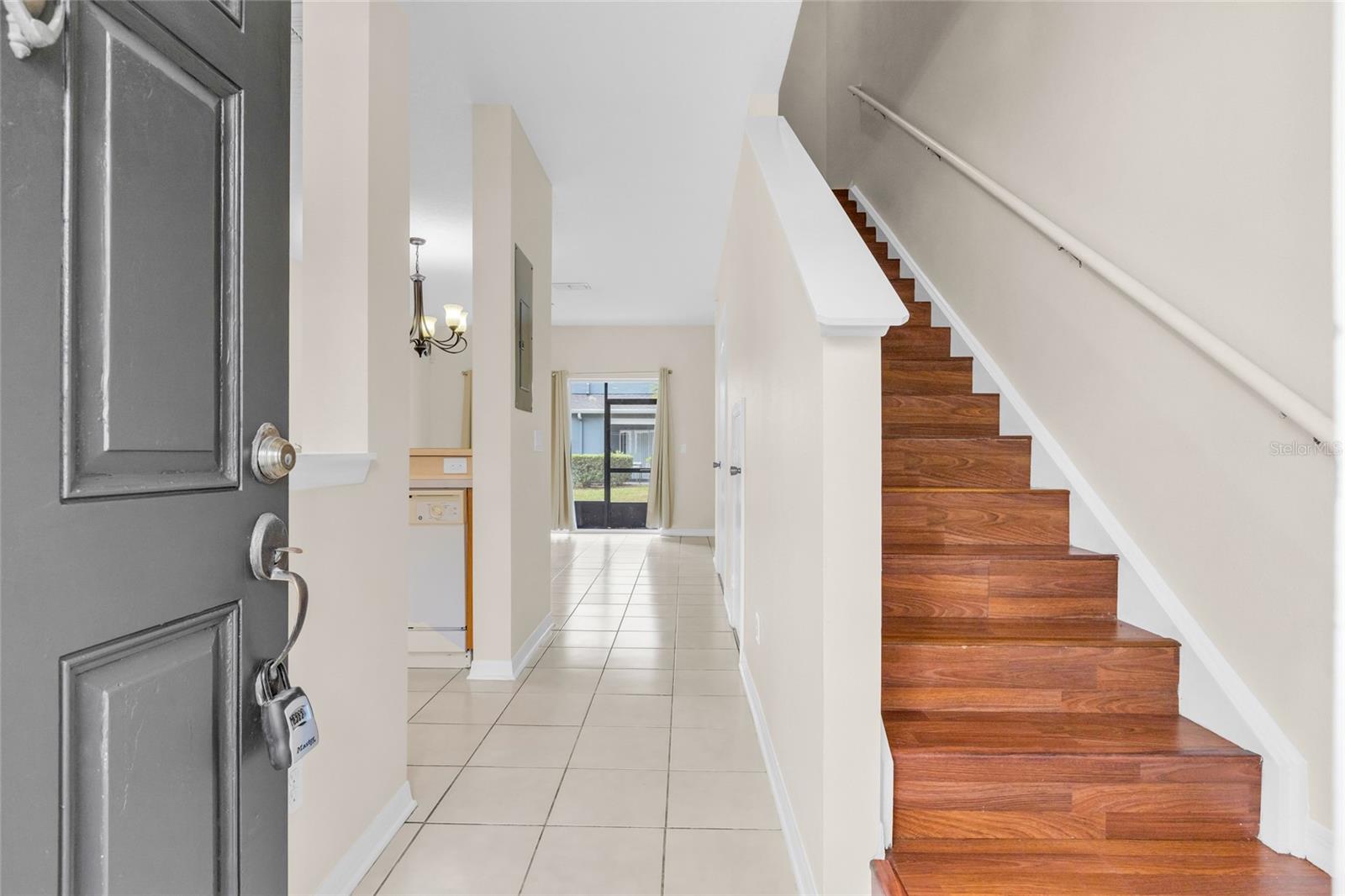 Image 2 of 11 For 3614 Wilshire Way Road 251