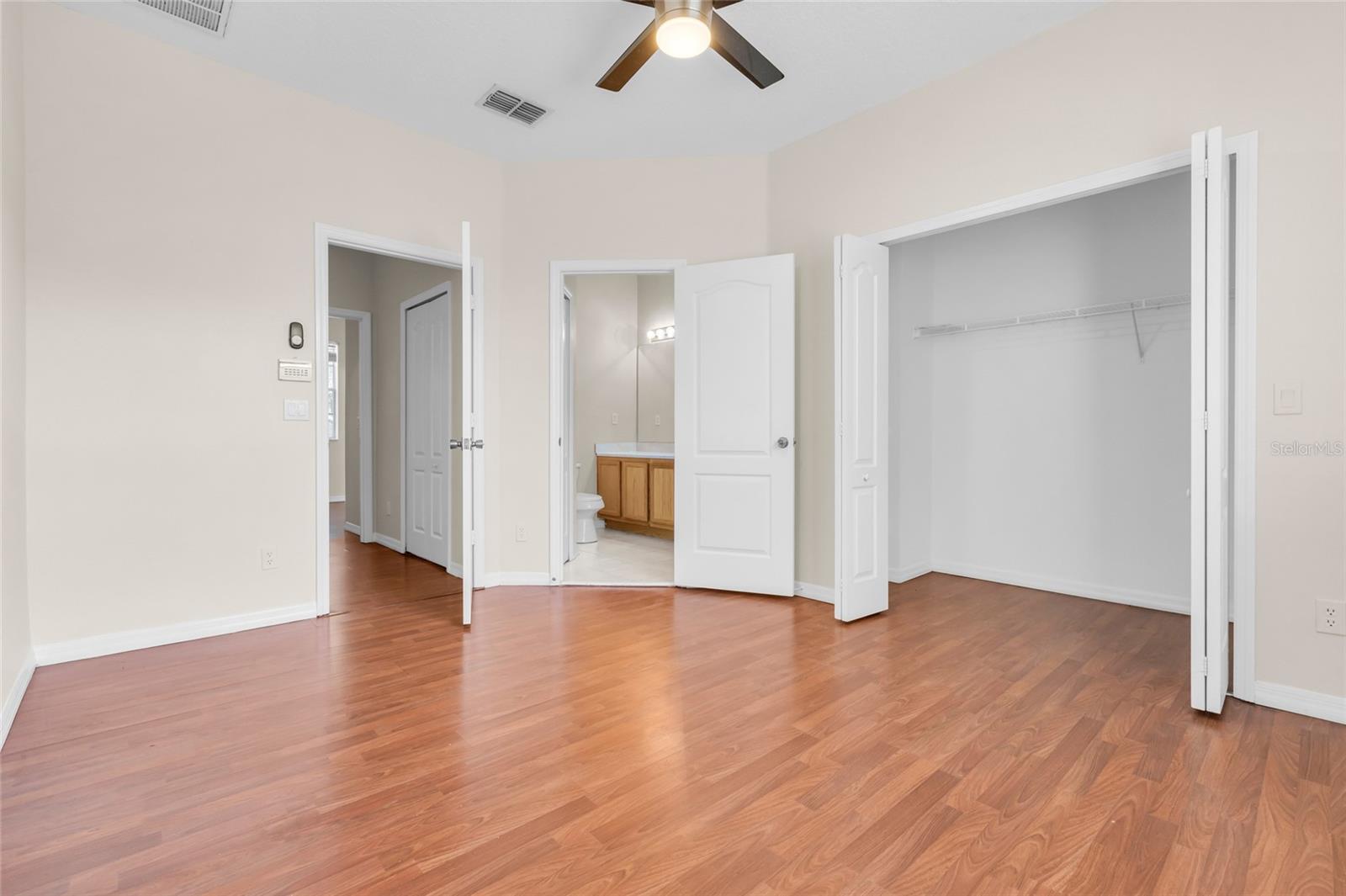 Image 7 of 11 For 3614 Wilshire Way Road 251