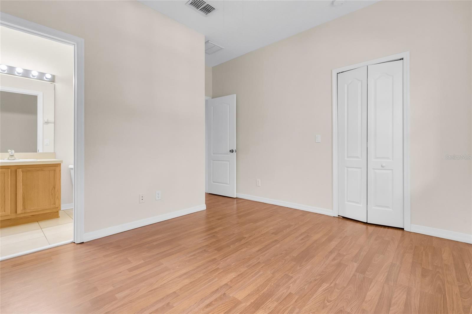 Image 9 of 11 For 3614 Wilshire Way Road 251