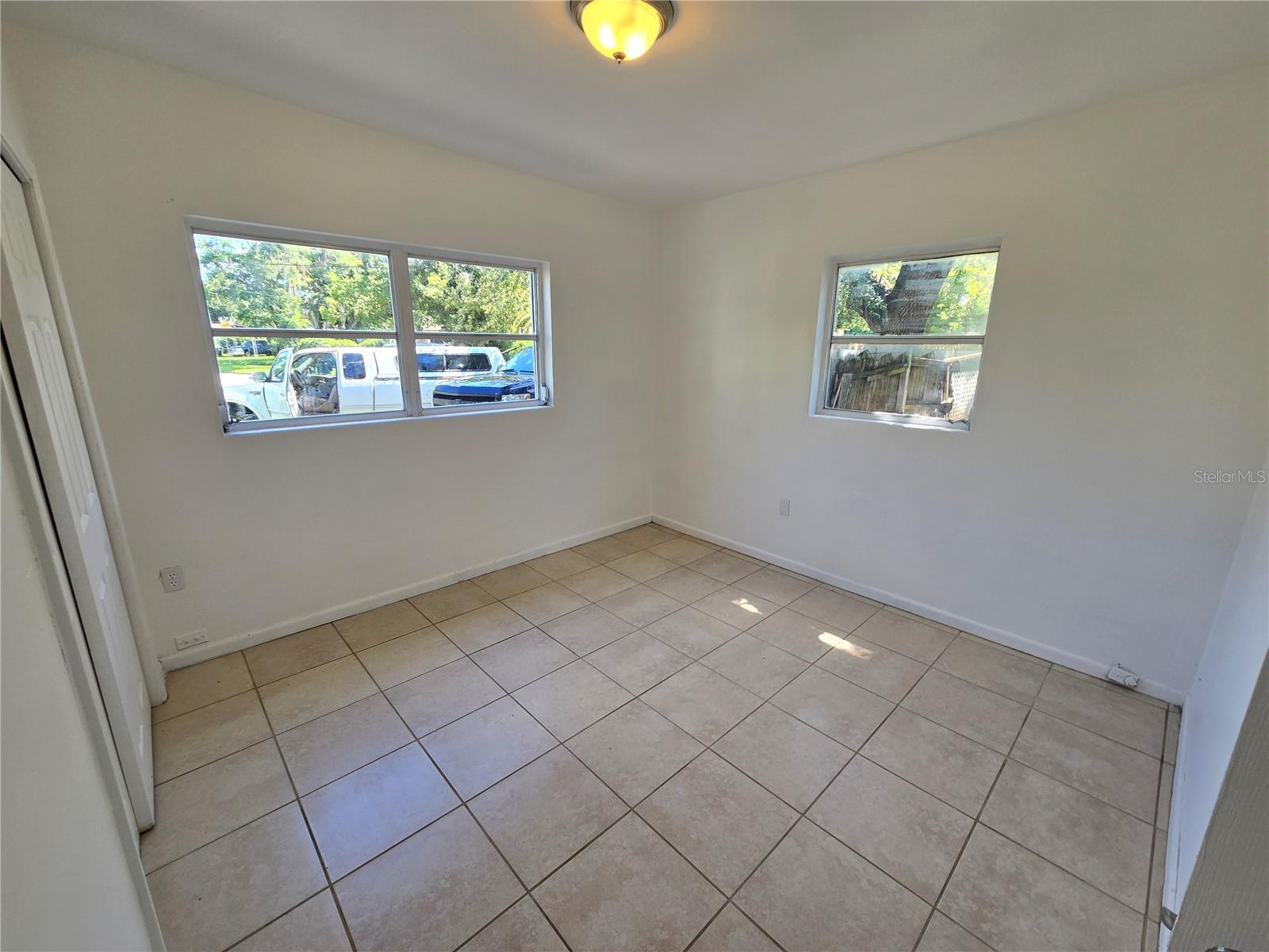 Image 2 of 9 For 3000 Surfside Way