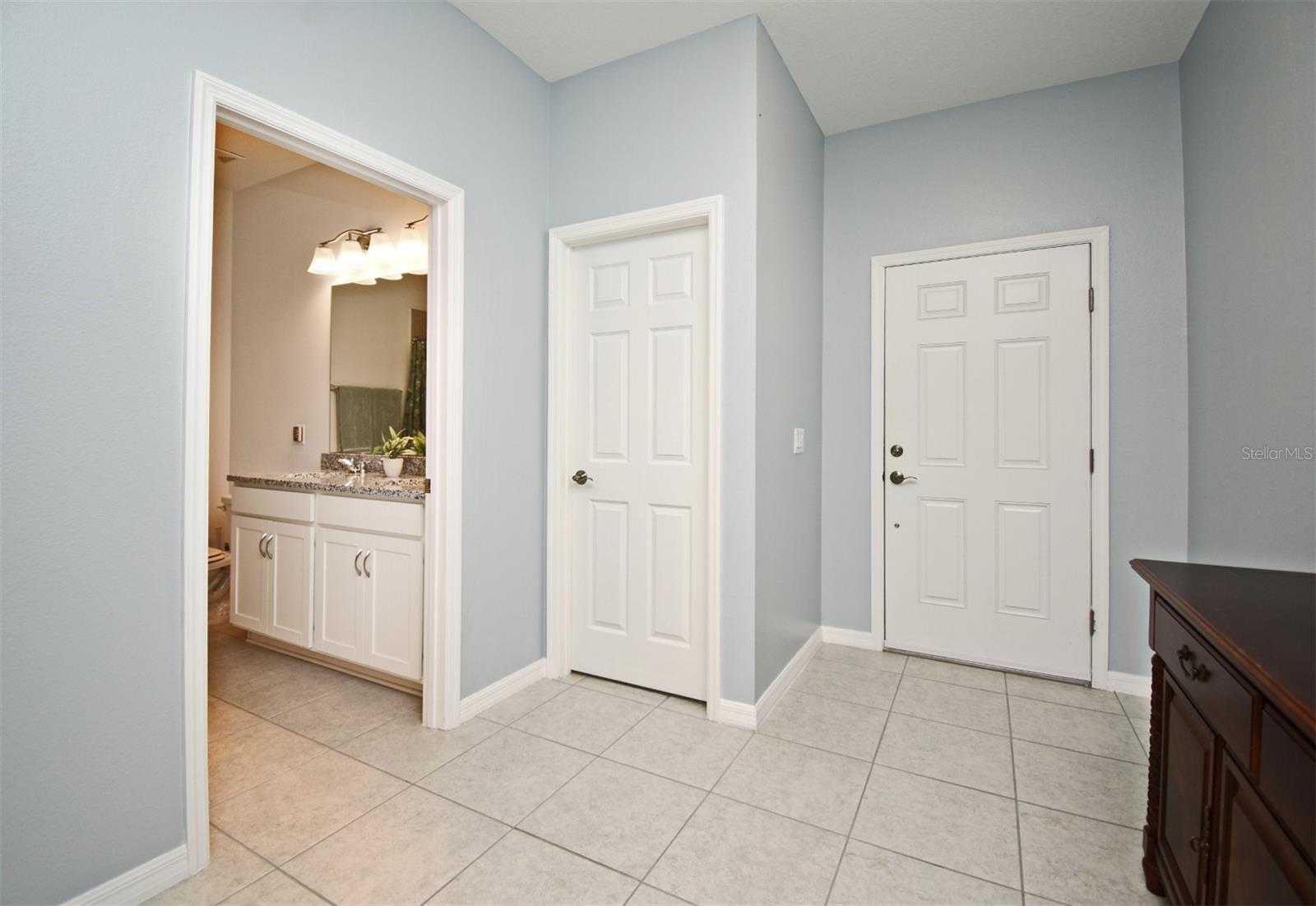 Image 22 of 40 For 33291 Rembrandt Lane