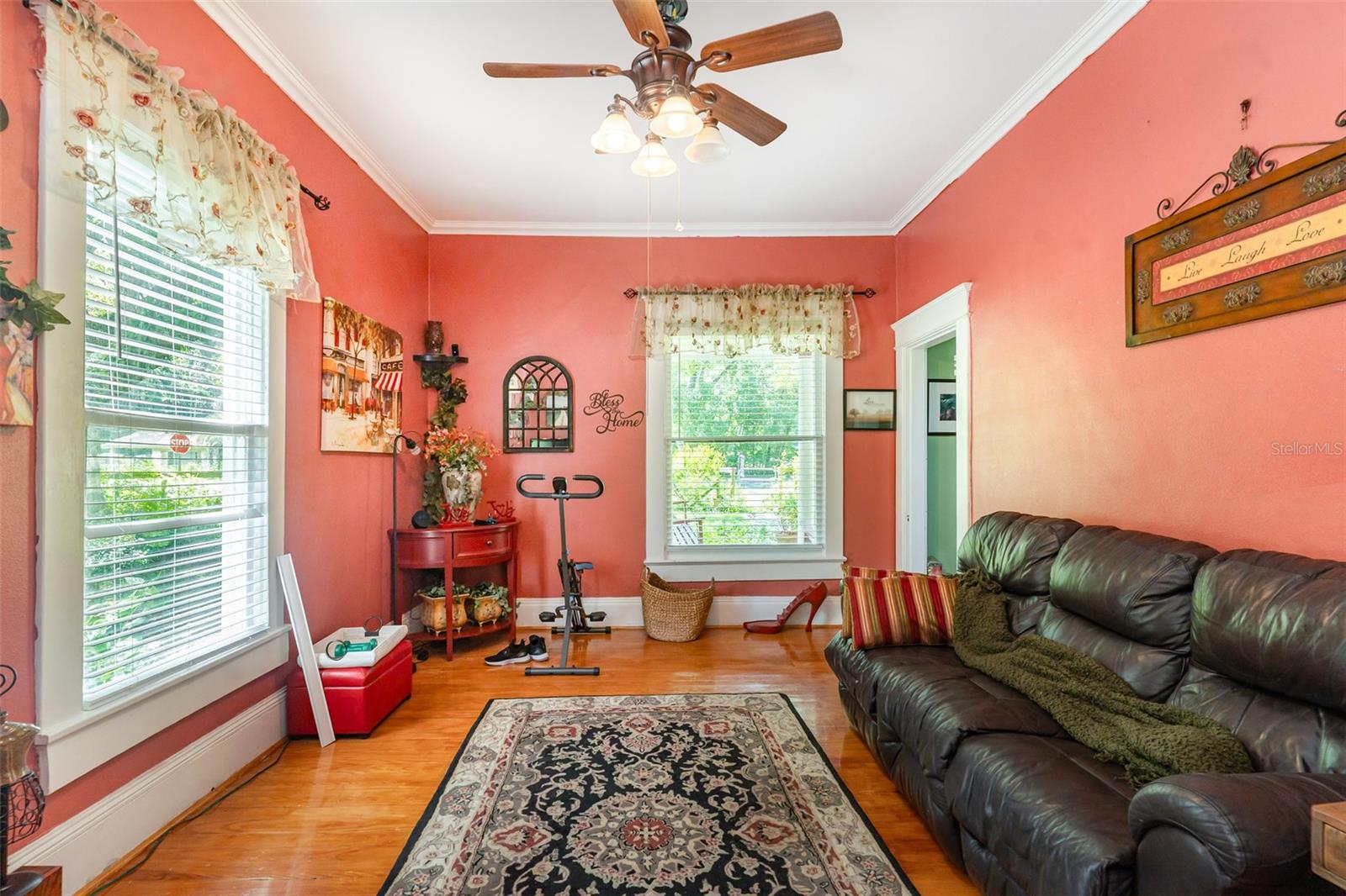 Listing photo id 8 for 2301 97th Street Road