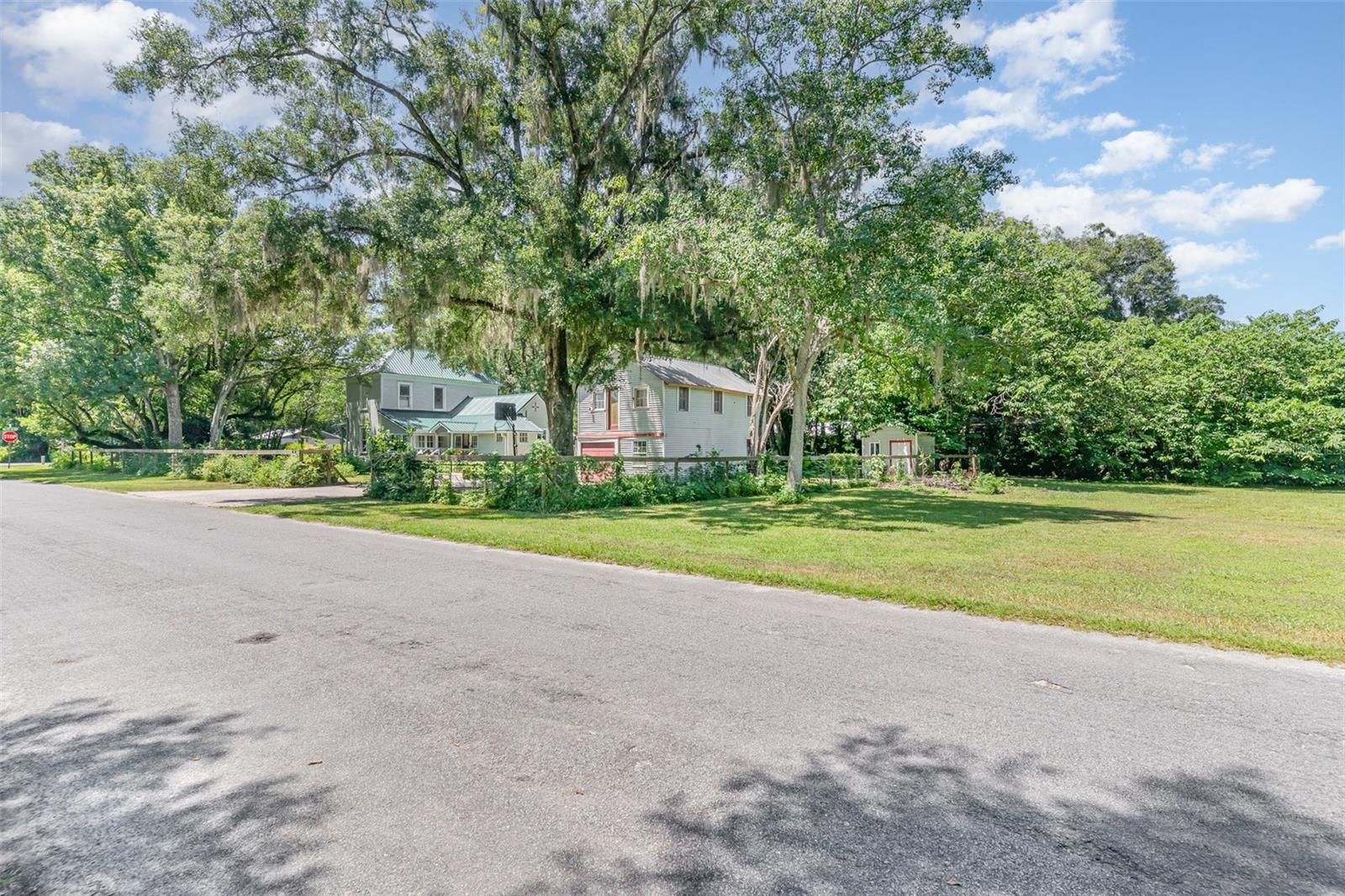 Listing photo id 0 for 2301 97th Street Road