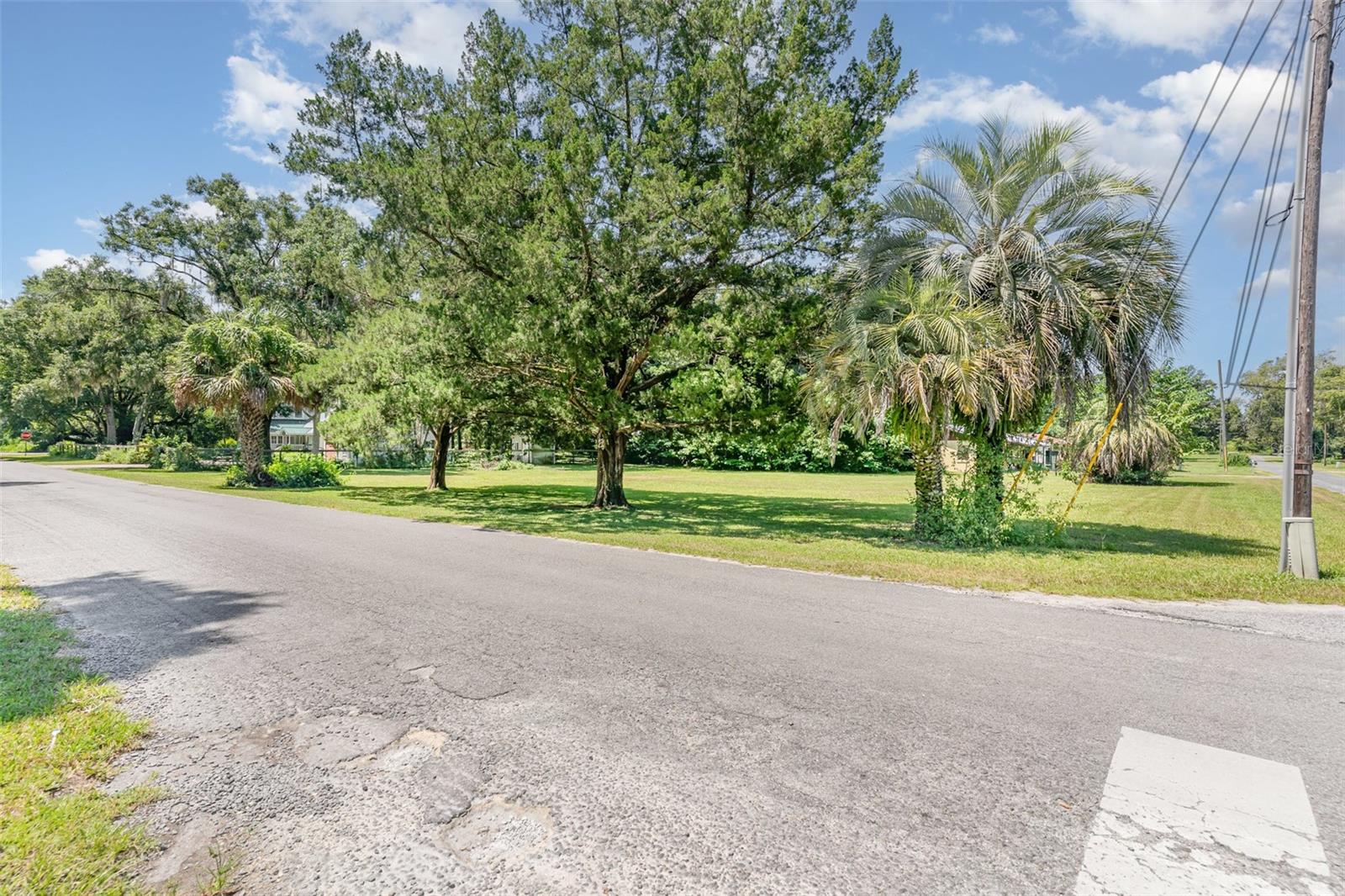Listing photo id 22 for 2301 97th Street Road