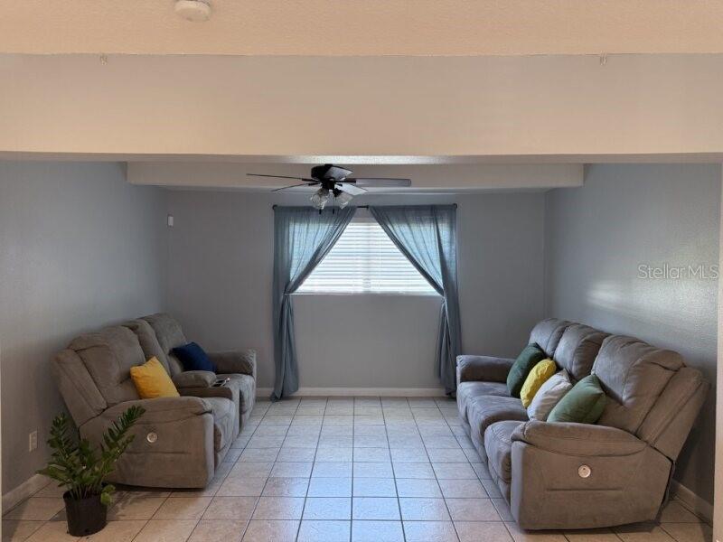Image 4 of 17 For 30 Cornwall Court