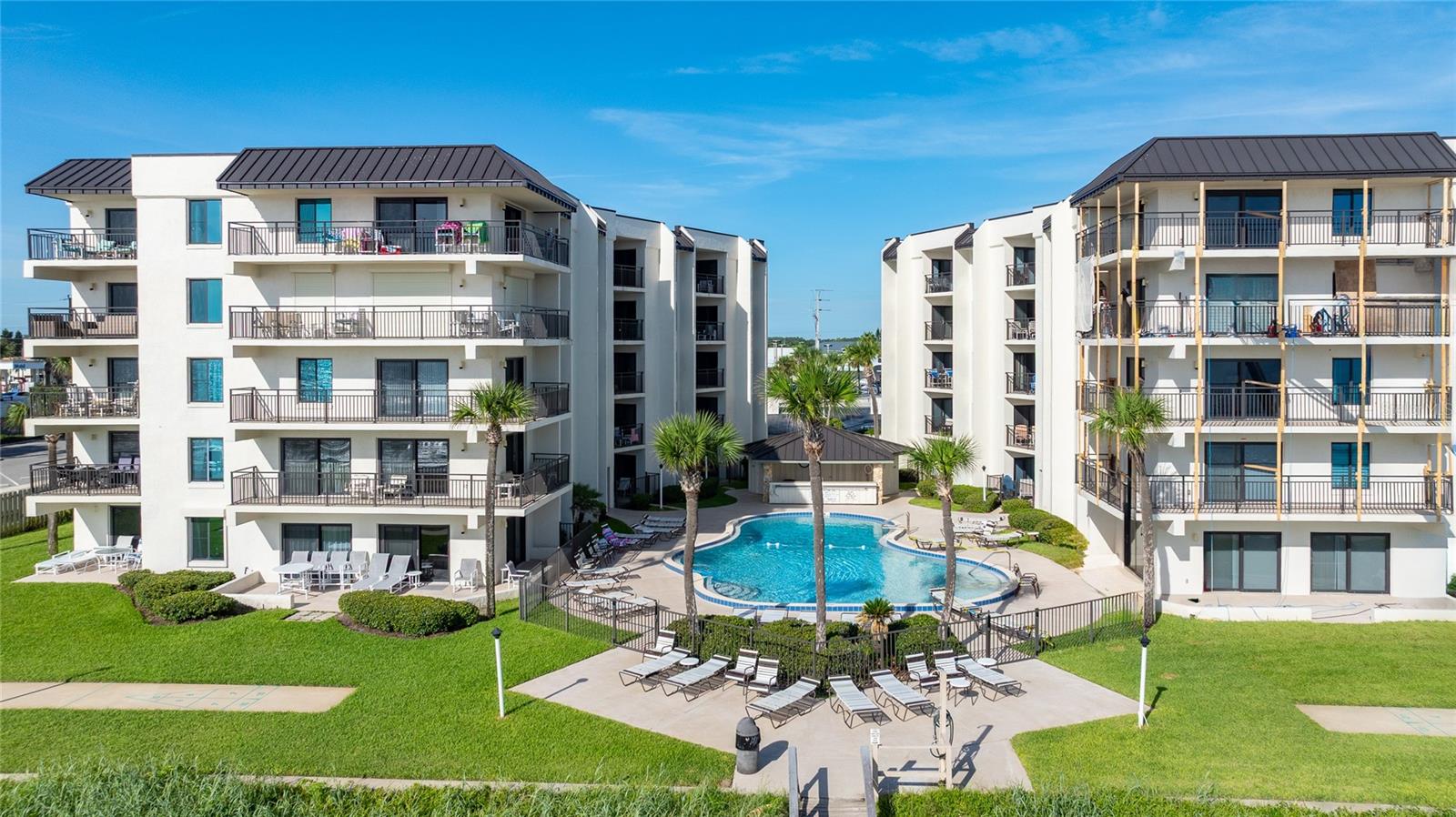 Image 27 of 35 For 1275 Ocean Shore Boulevard P3