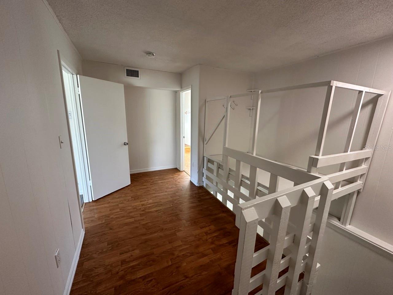 Image 10 of 12 For 1722 Irving Avenue A