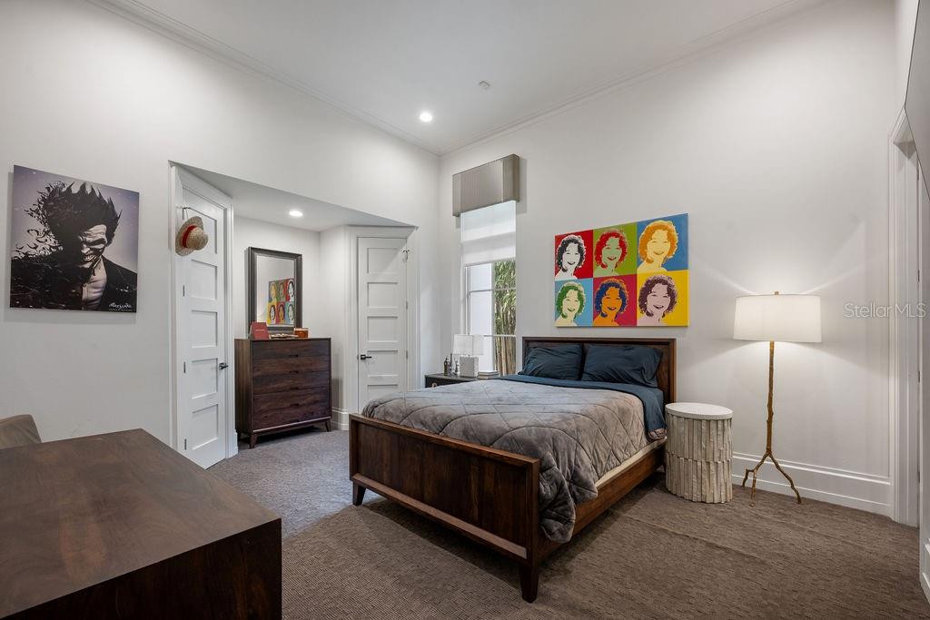 Image 37 of 81 For 9721 Carillon Park Drive