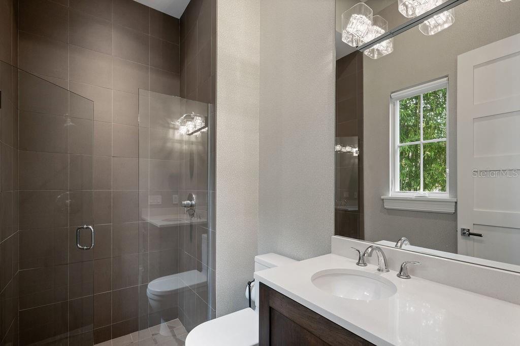 Image 40 of 81 For 9721 Carillon Park Drive