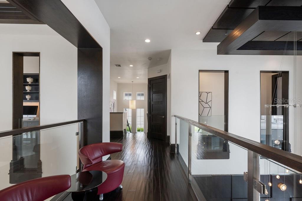 Image 41 of 81 For 9721 Carillon Park Drive