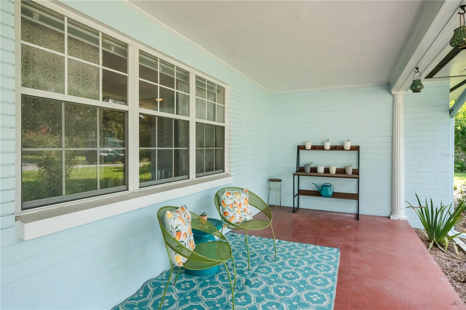 Image 10 of 72 For 915 Garden Drive