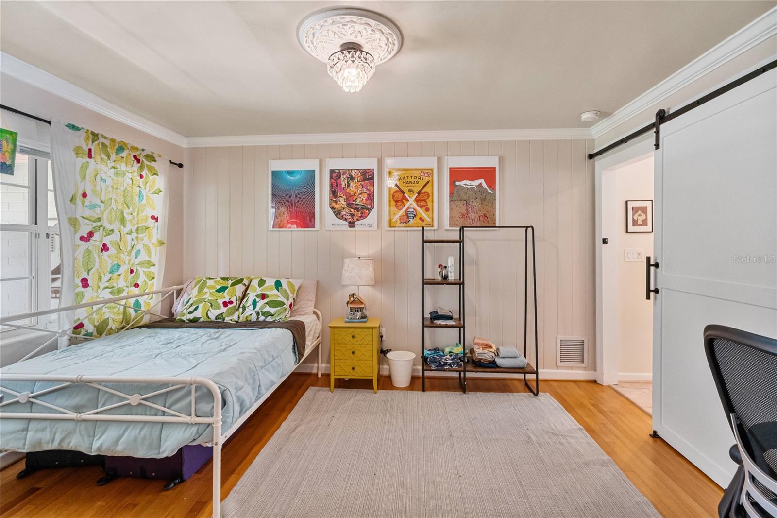 Image 30 of 72 For 915 Garden Drive