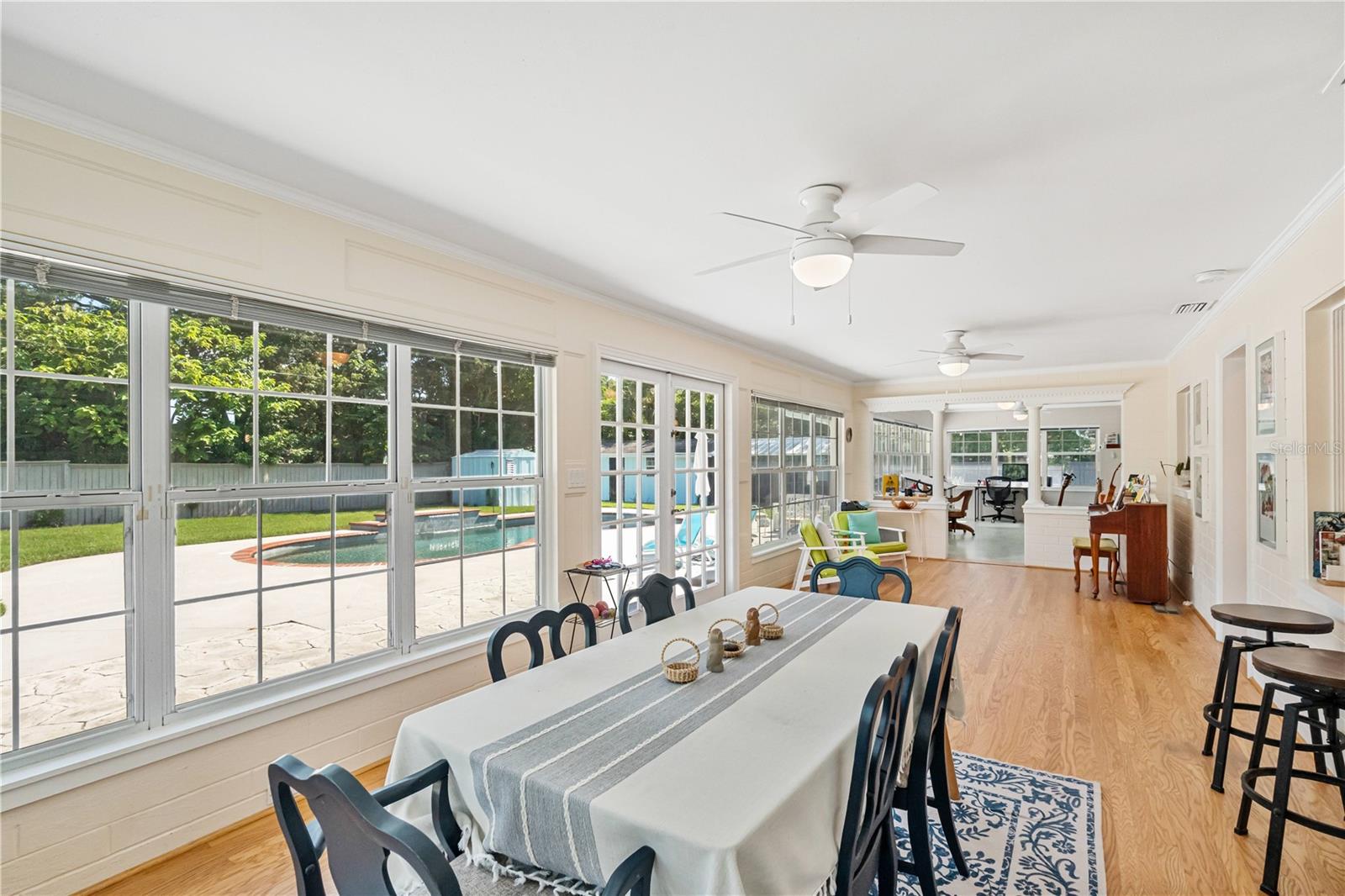Image 38 of 72 For 915 Garden Drive