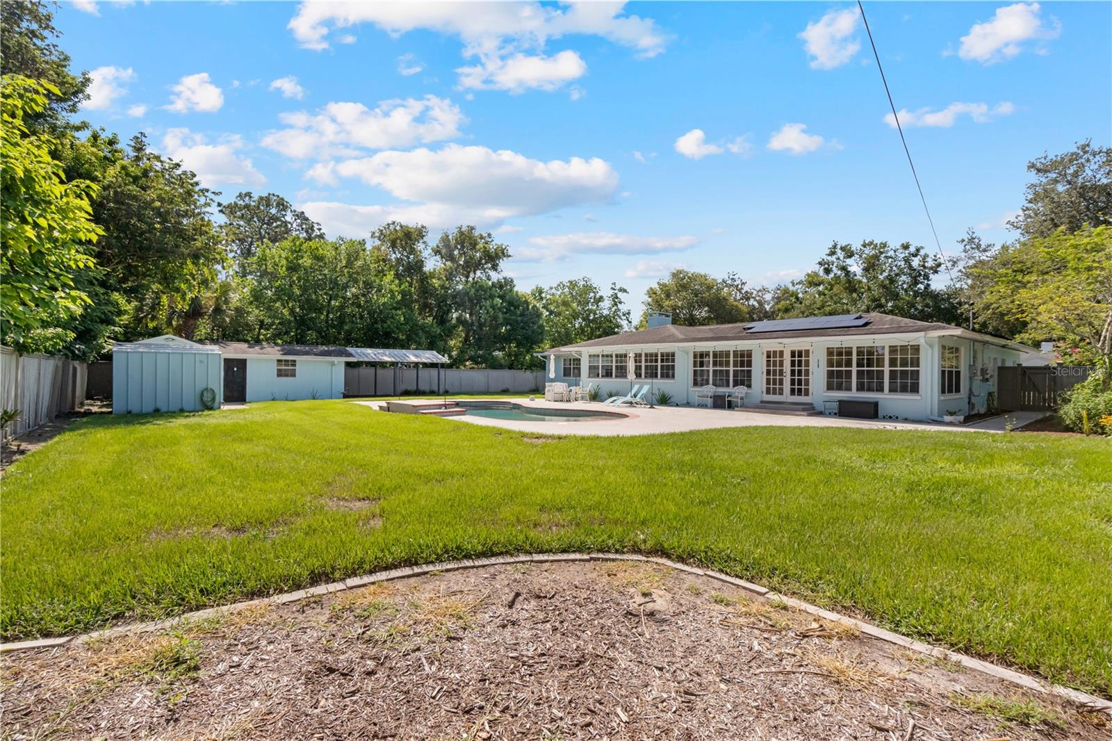 Image 41 of 72 For 915 Garden Drive