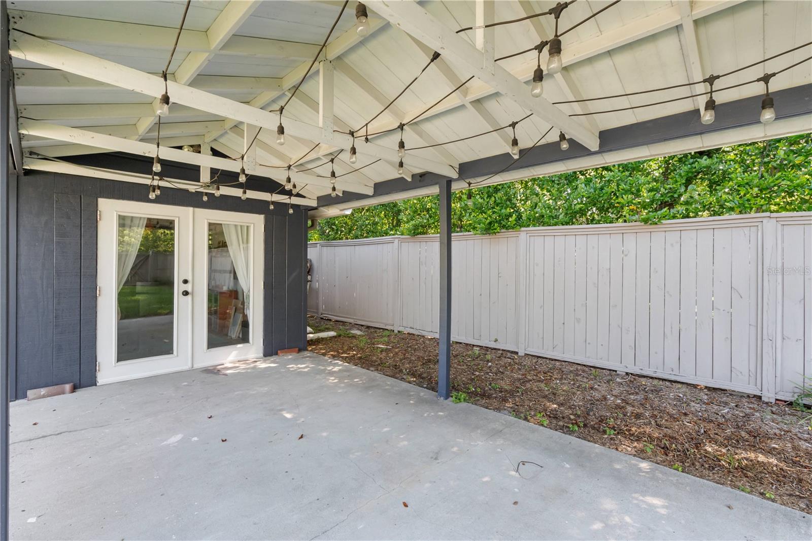 Image 46 of 72 For 915 Garden Drive