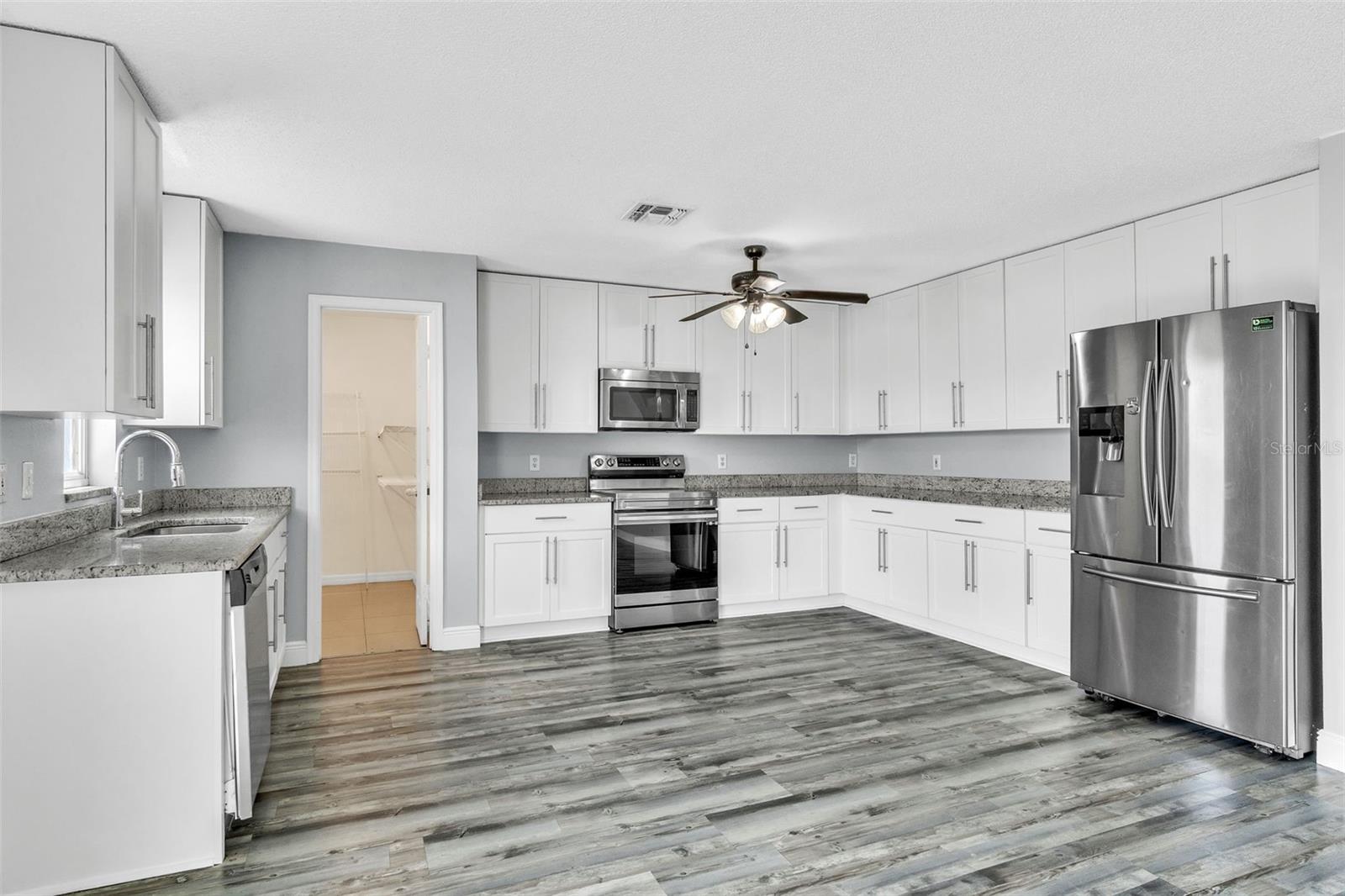 Image 10 of 24 For 12905 Los Alamitos Court