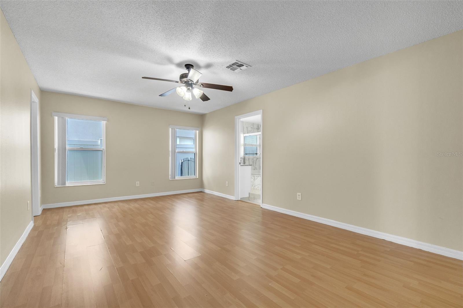 Image 11 of 24 For 12905 Los Alamitos Court
