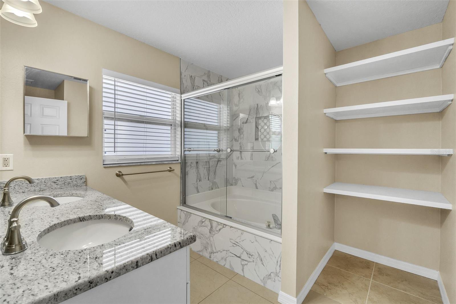 Image 13 of 24 For 12905 Los Alamitos Court