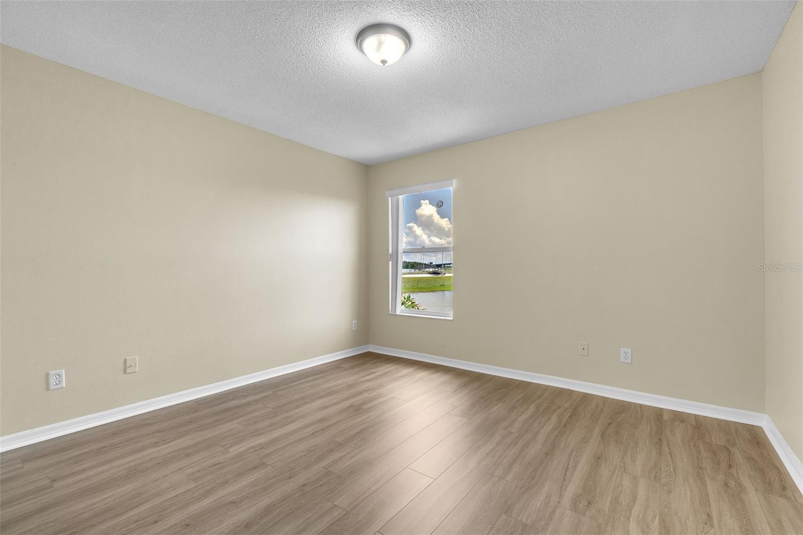 Image 15 of 24 For 12905 Los Alamitos Court