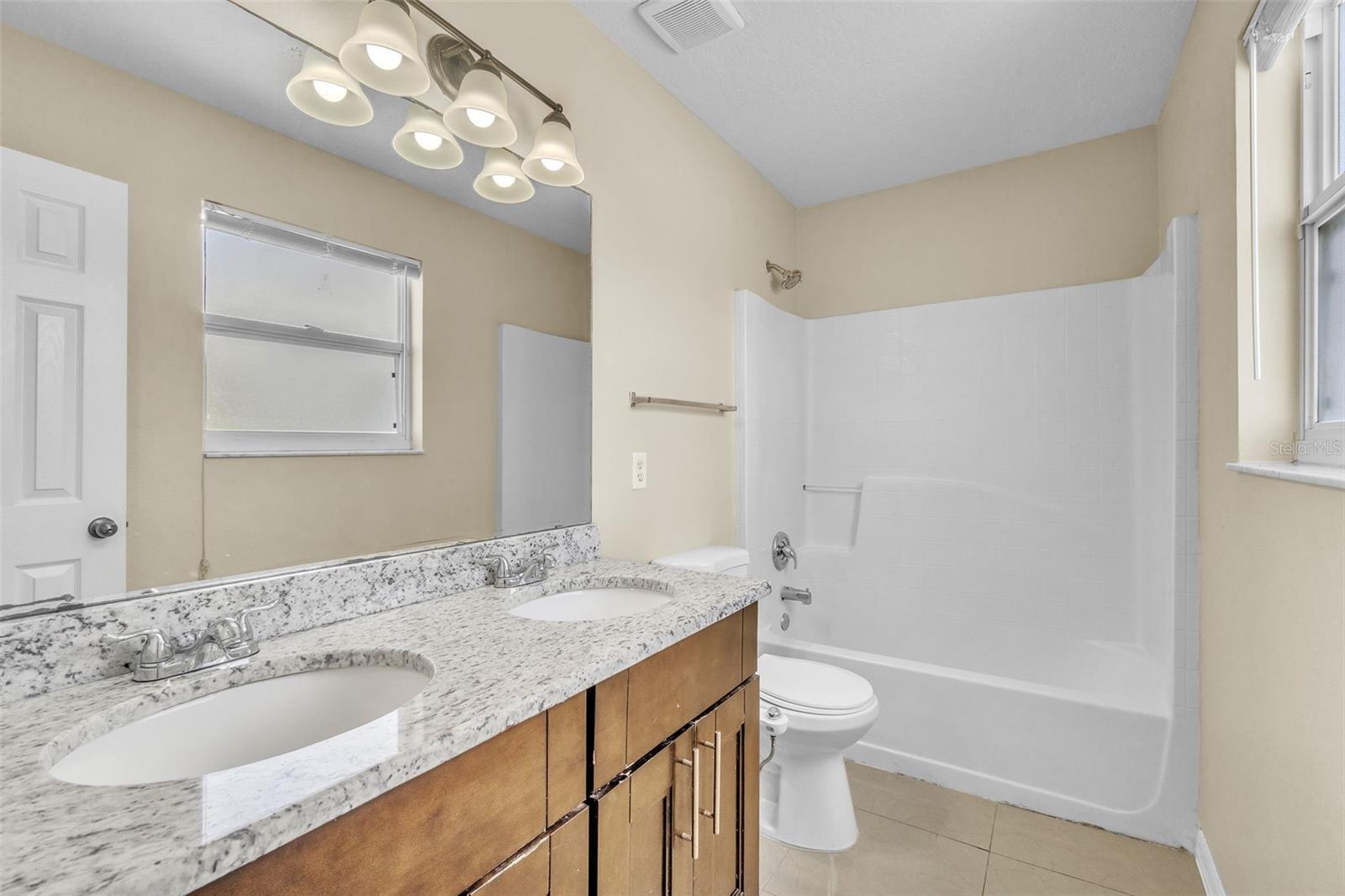 Image 16 of 24 For 12905 Los Alamitos Court