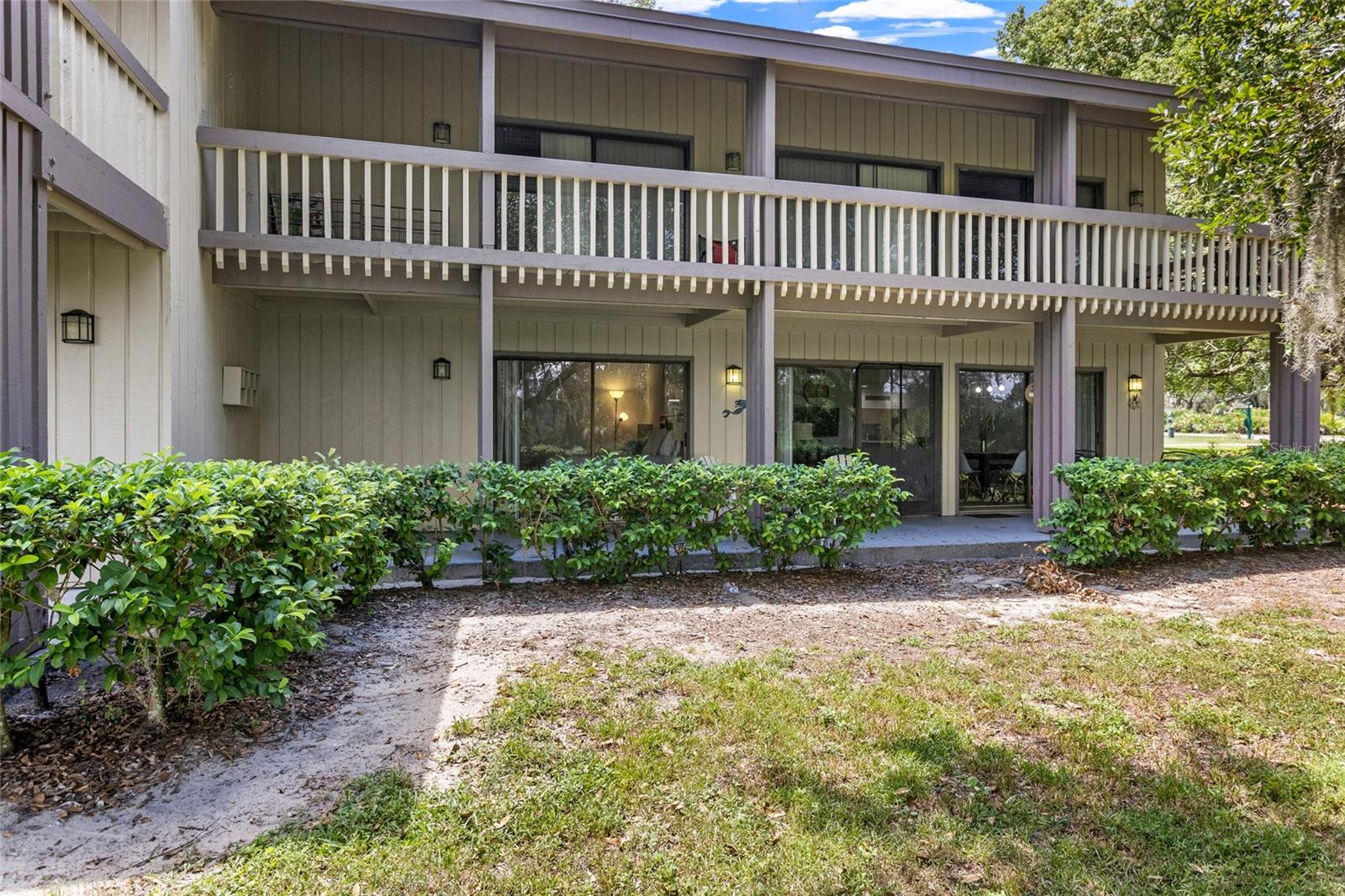 Image 20 of 24 For 3080 Camelot Drive 3080