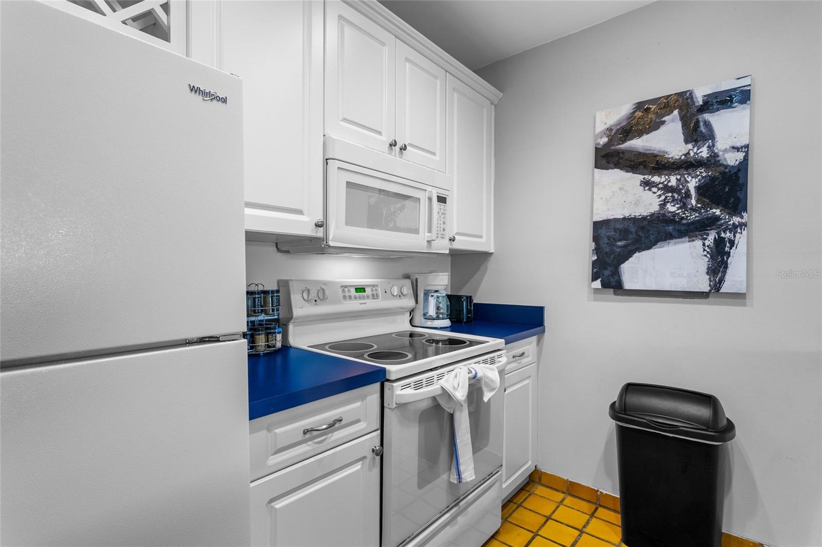 Image 5 of 24 For 3080 Camelot Drive 3080