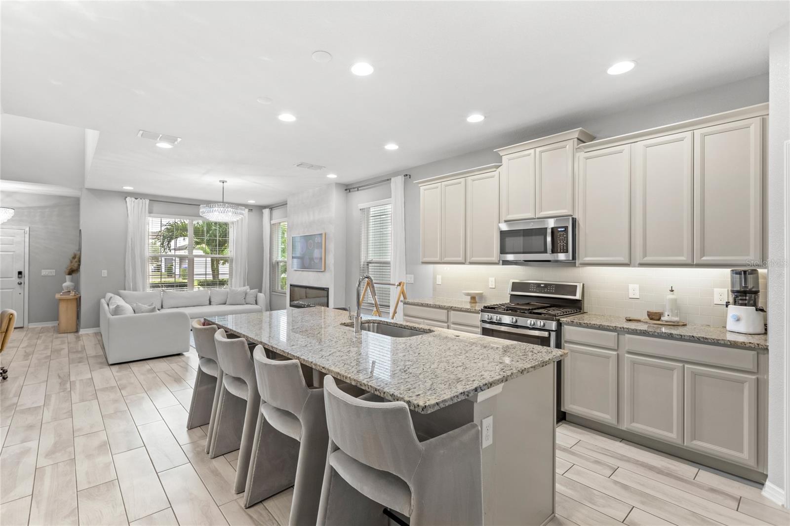 Image 11 of 53 For 17071 Wynford Lane