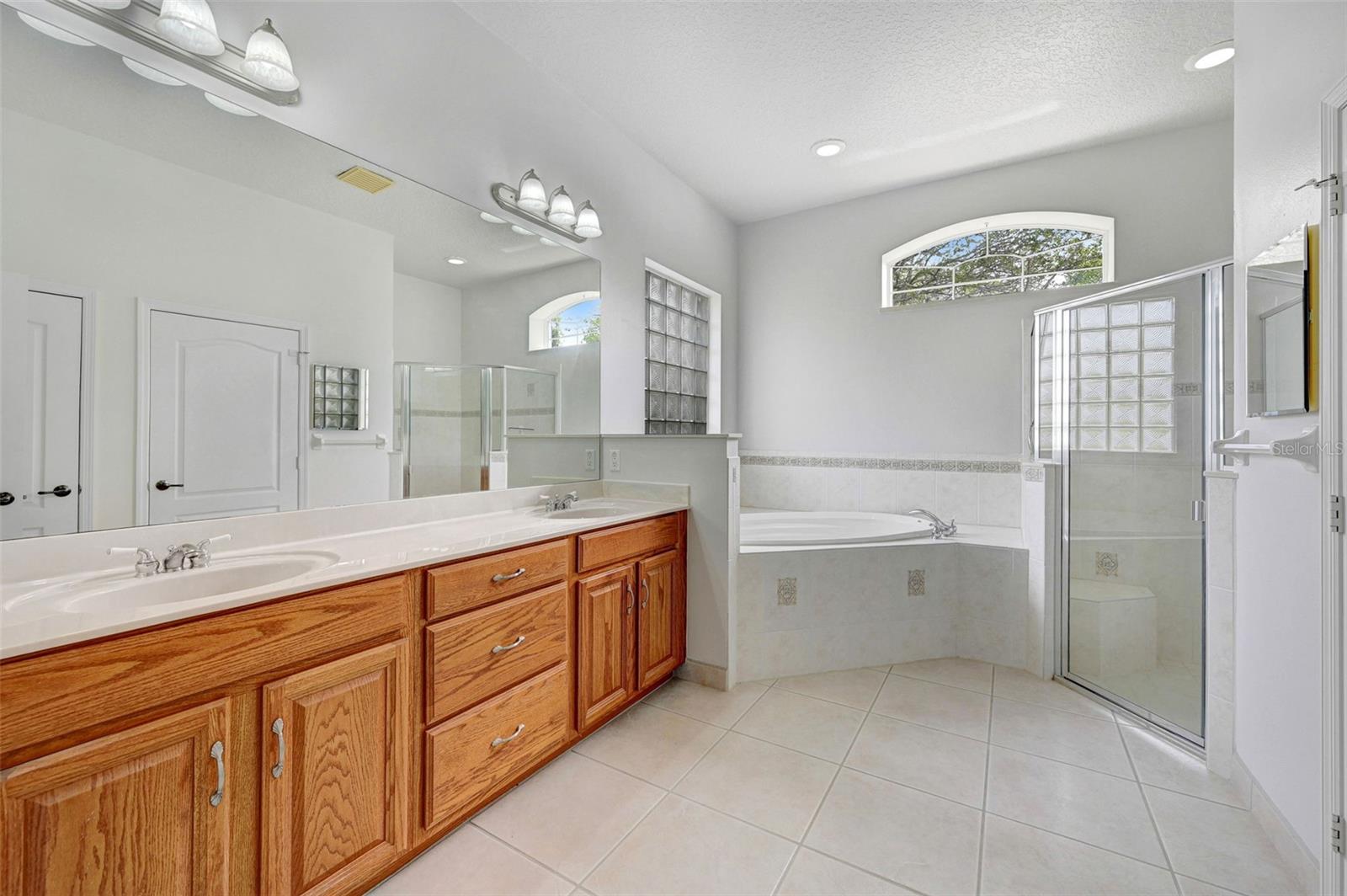 Image 37 of 89 For 5600 Barna Avenue