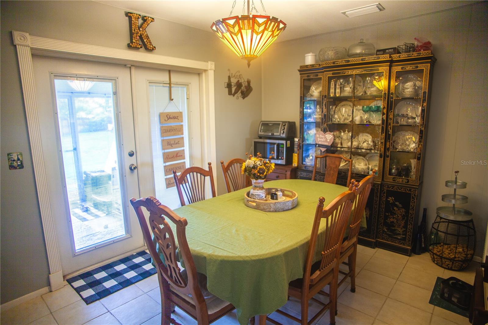 Image 12 of 27 For 1045 Camelot Way