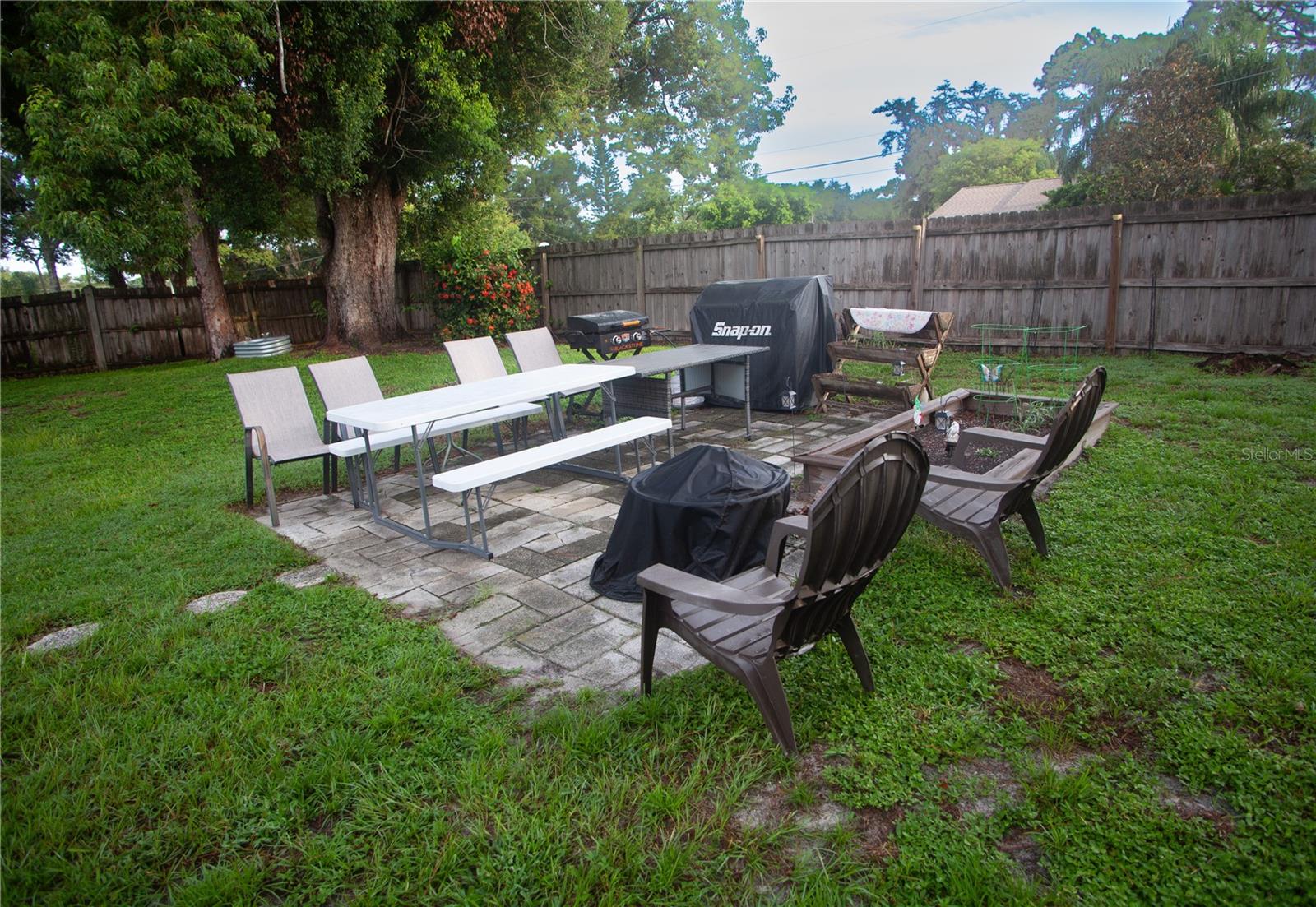 Image 20 of 27 For 1045 Camelot Way