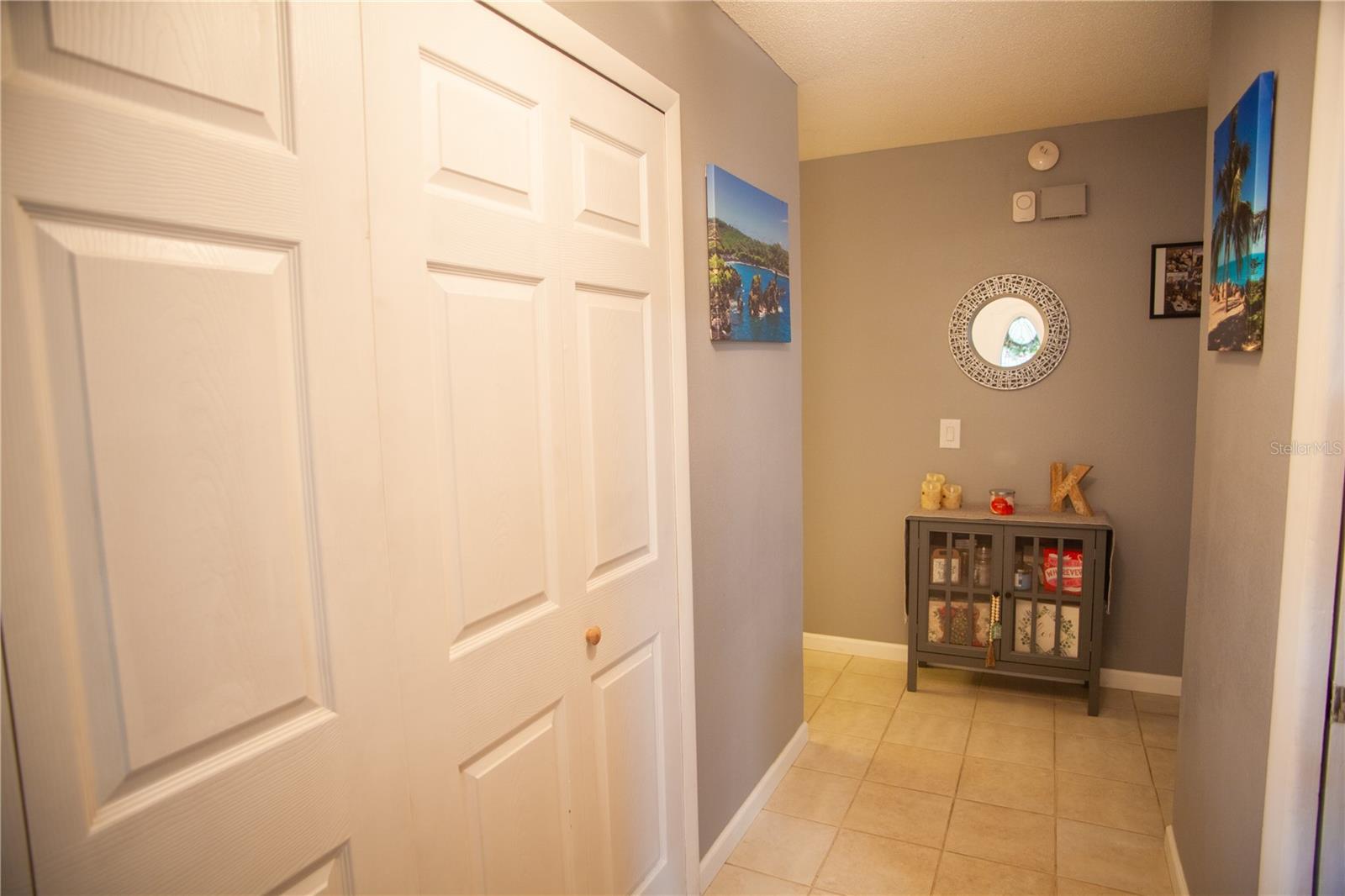 Image 8 of 27 For 1045 Camelot Way