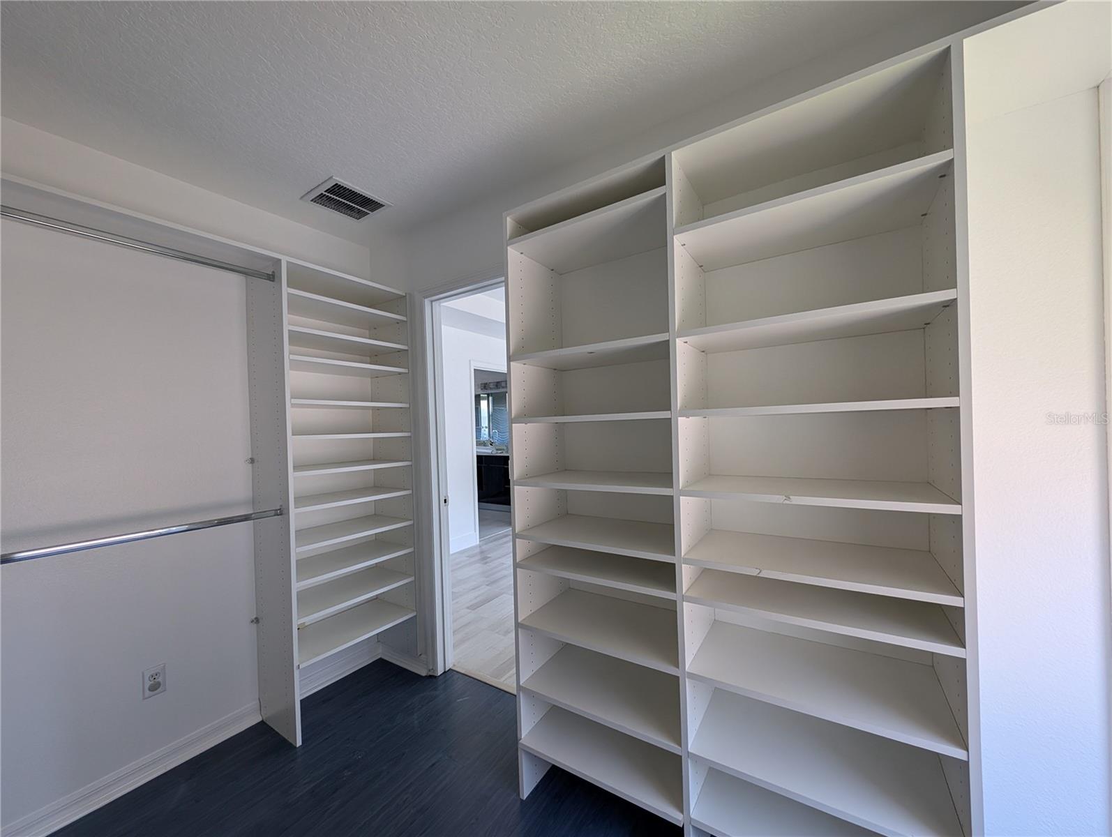 Listing photo id 22 for 5330 Tortuga Drive