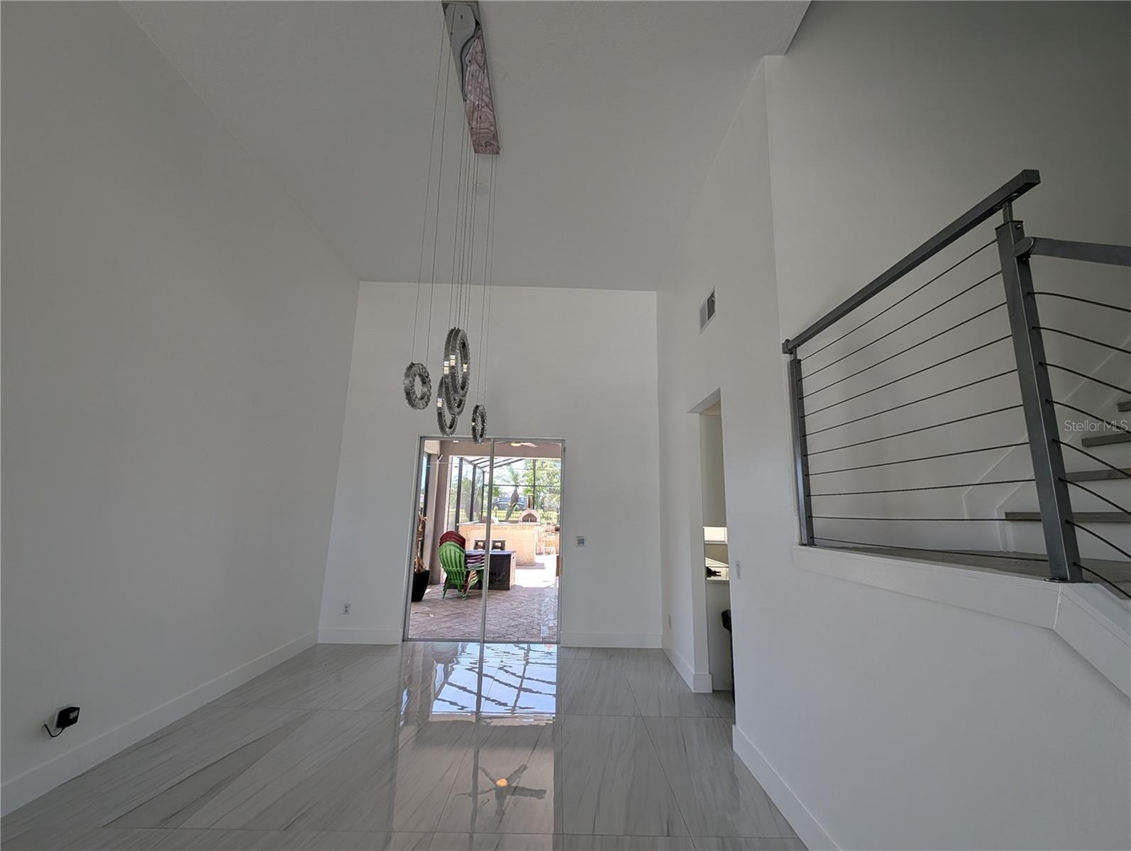 Listing photo id 2 for 5330 Tortuga Drive