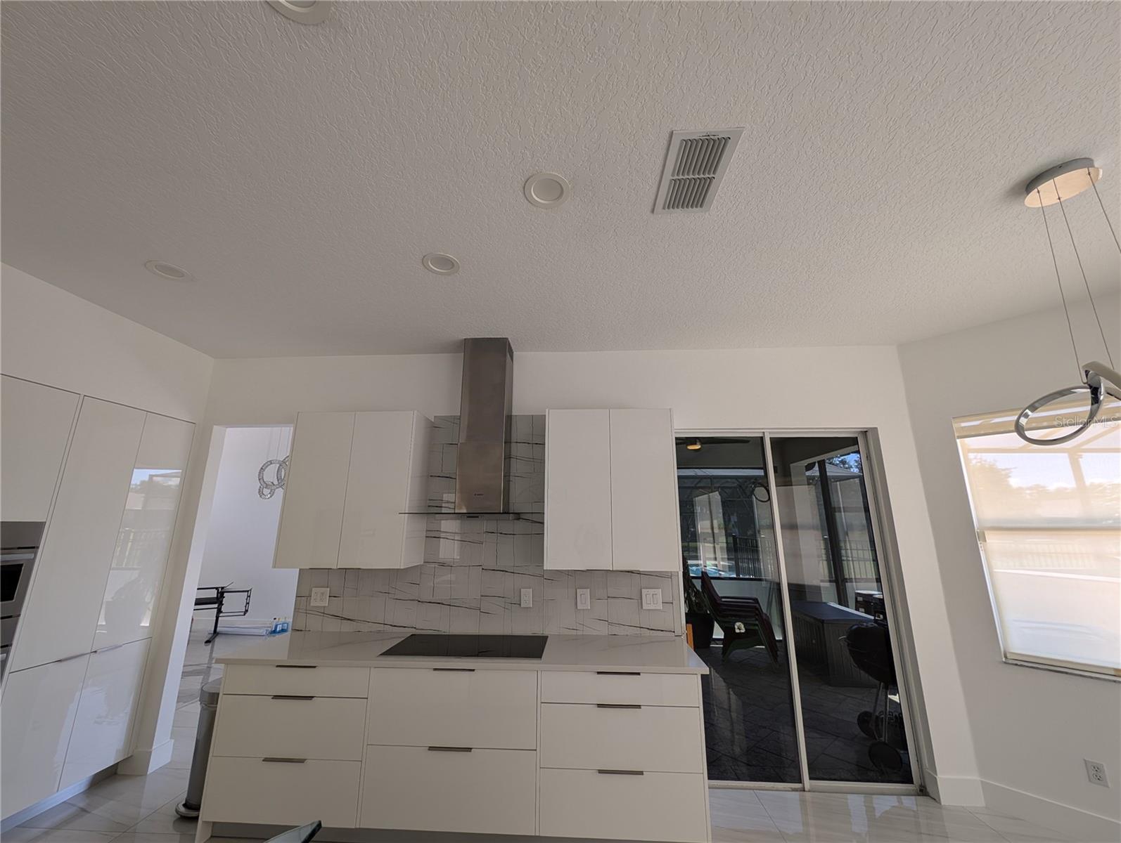 Listing photo id 4 for 5330 Tortuga Drive