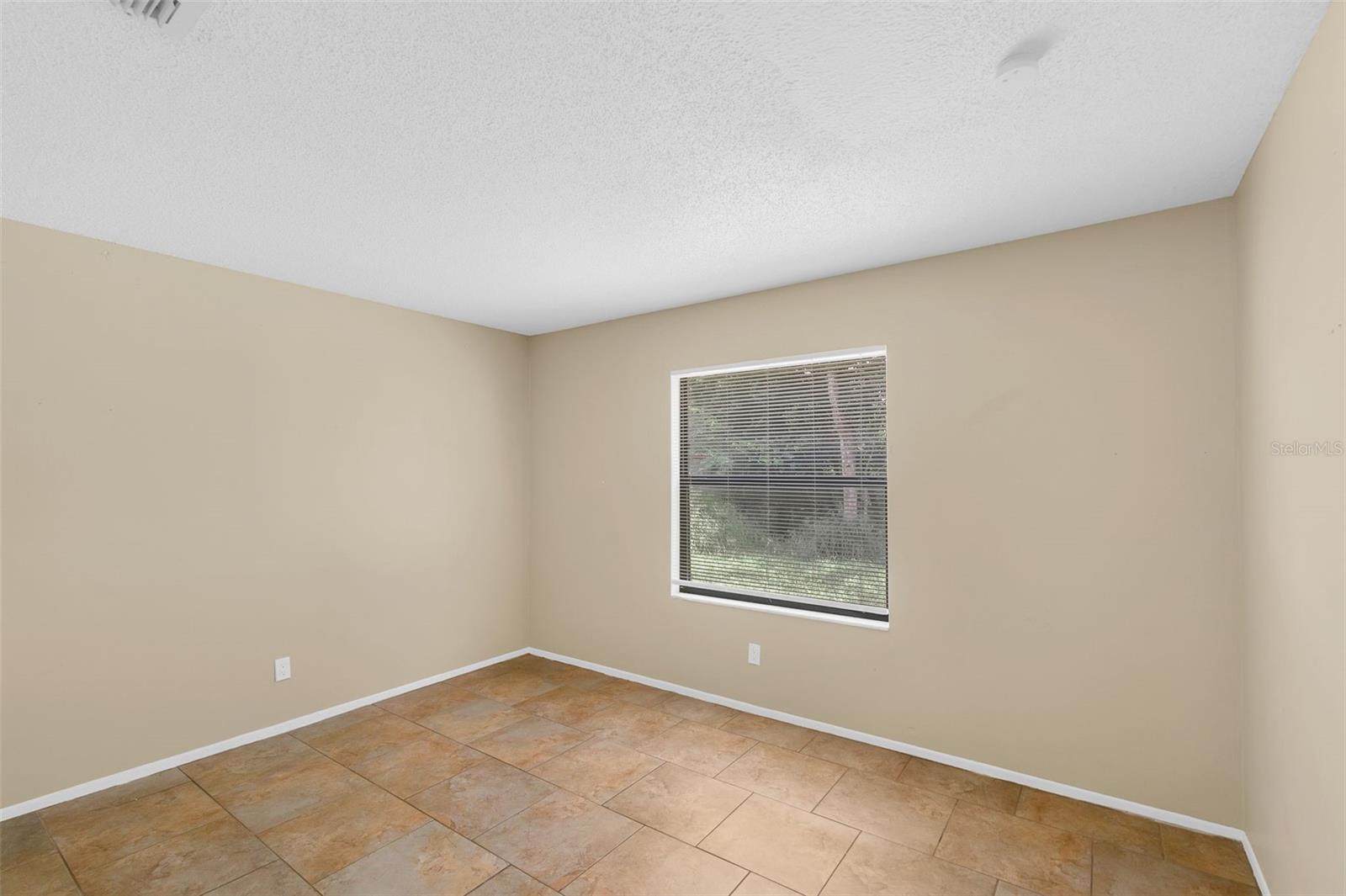 Image 10 of 17 For 433 17th Street
