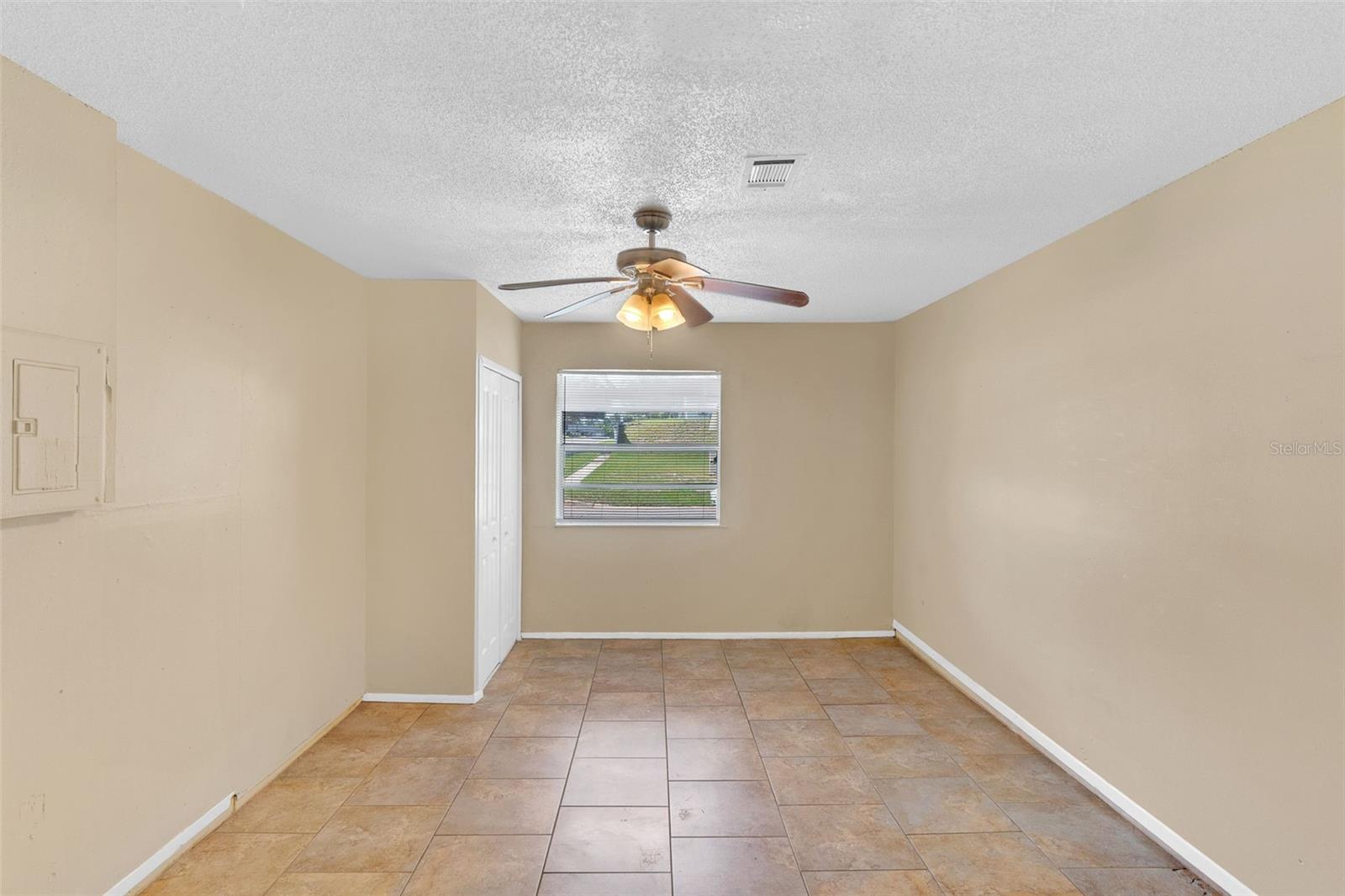 Image 14 of 17 For 433 17th Street