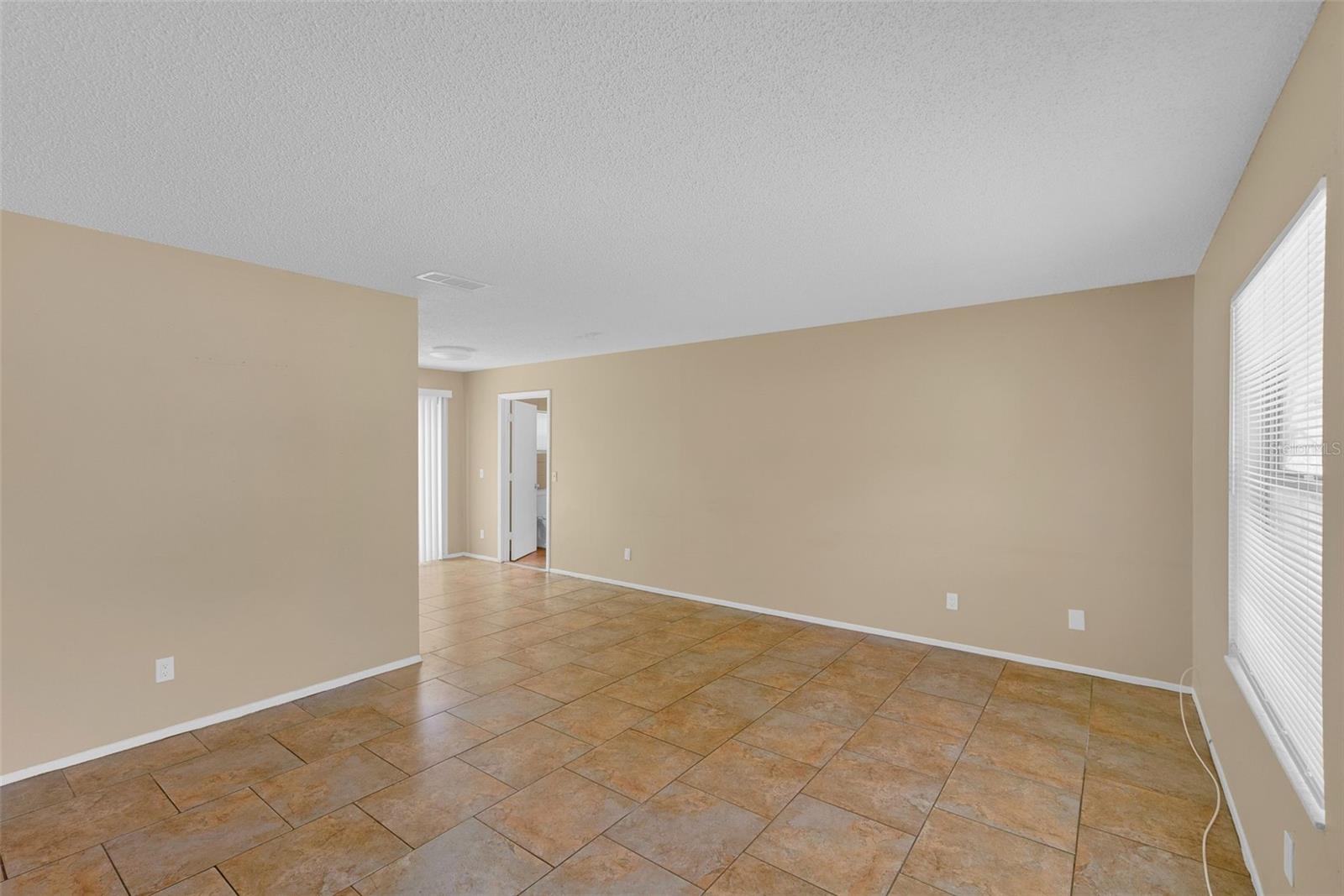 Image 3 of 17 For 433 17th Street