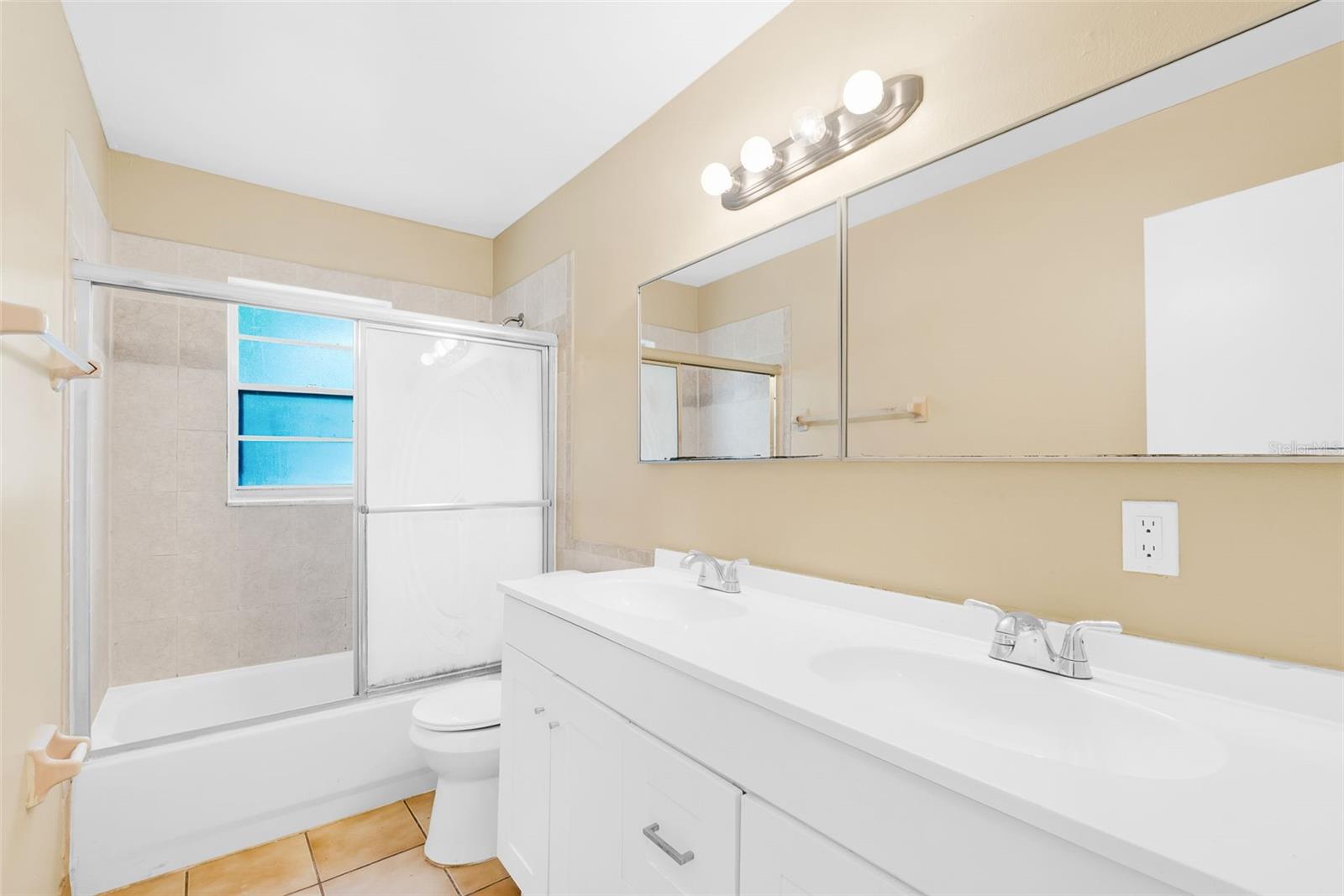 Image 9 of 17 For 433 17th Street