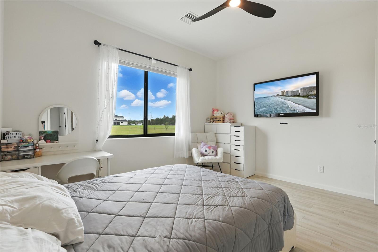 Listing photo id 14 for 4440 Shirley Shores Road