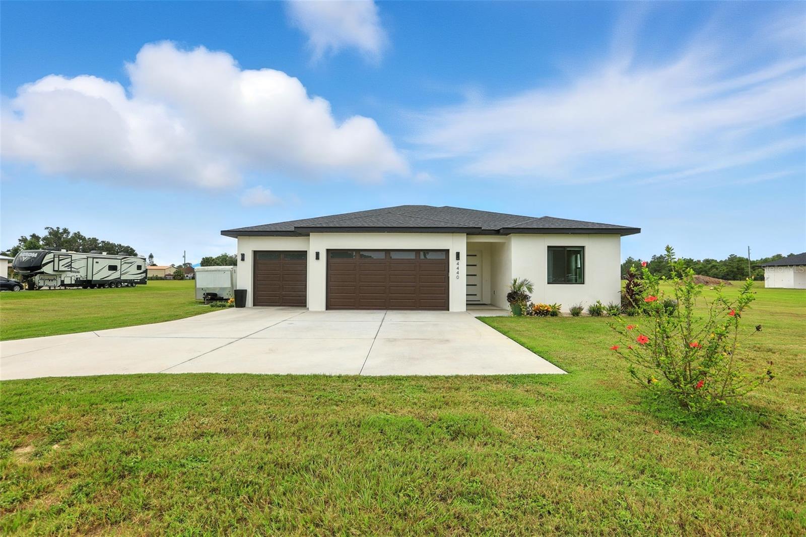 Listing photo id 0 for 4440 Shirley Shores Road