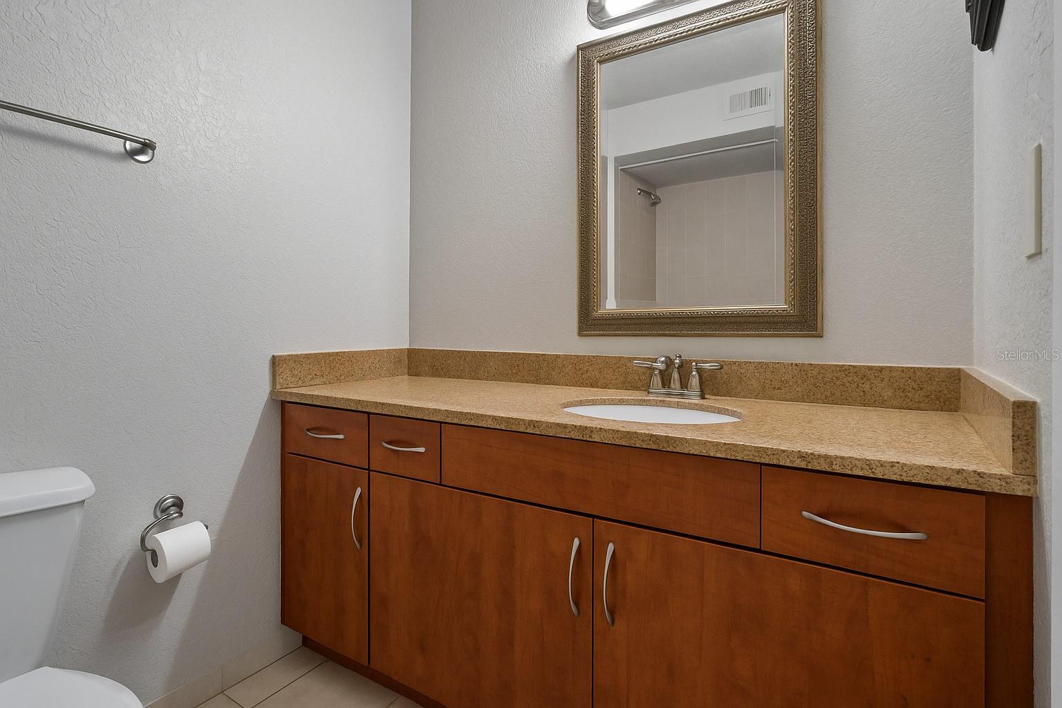 Image 10 of 39 For 11514 Westwood Boulevard 422