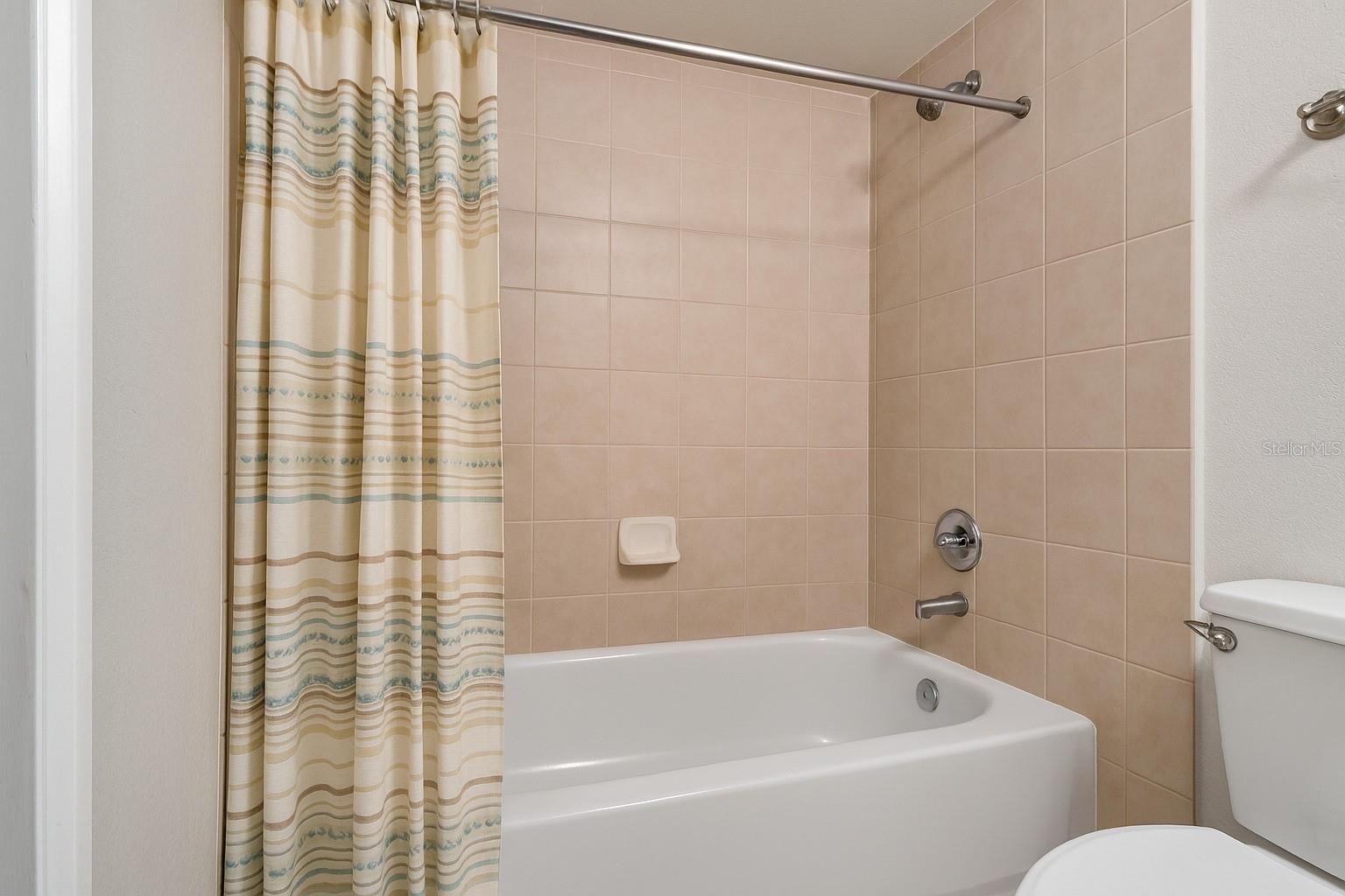 Image 11 of 39 For 11514 Westwood Boulevard 422
