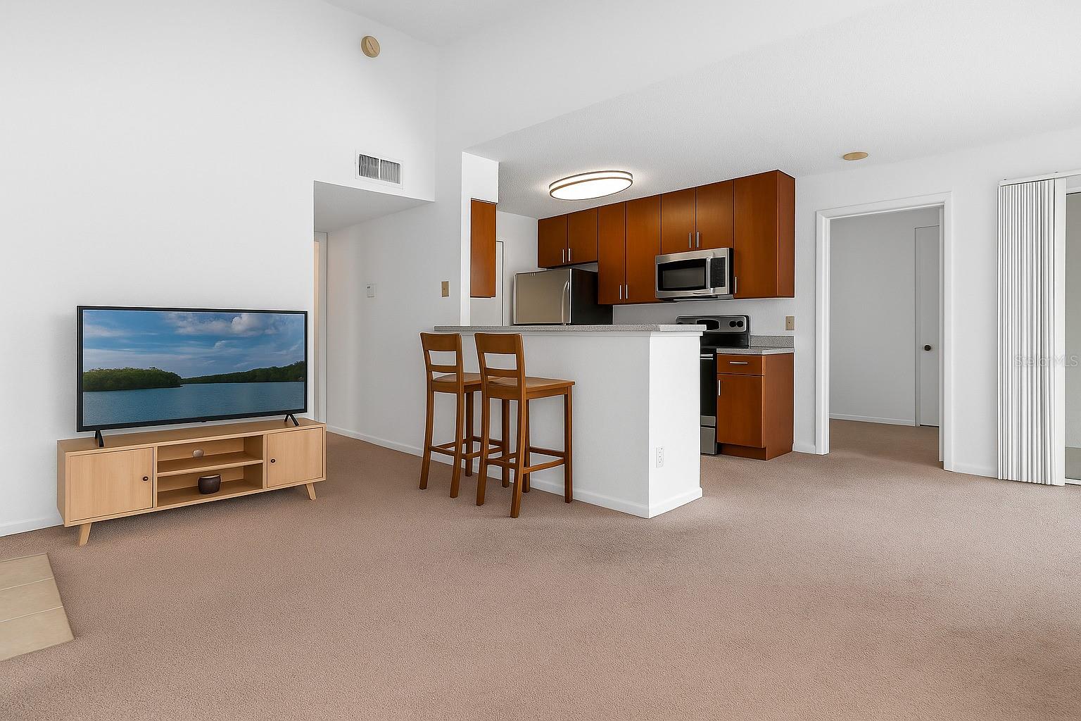 Image 5 of 39 For 11514 Westwood Boulevard 422