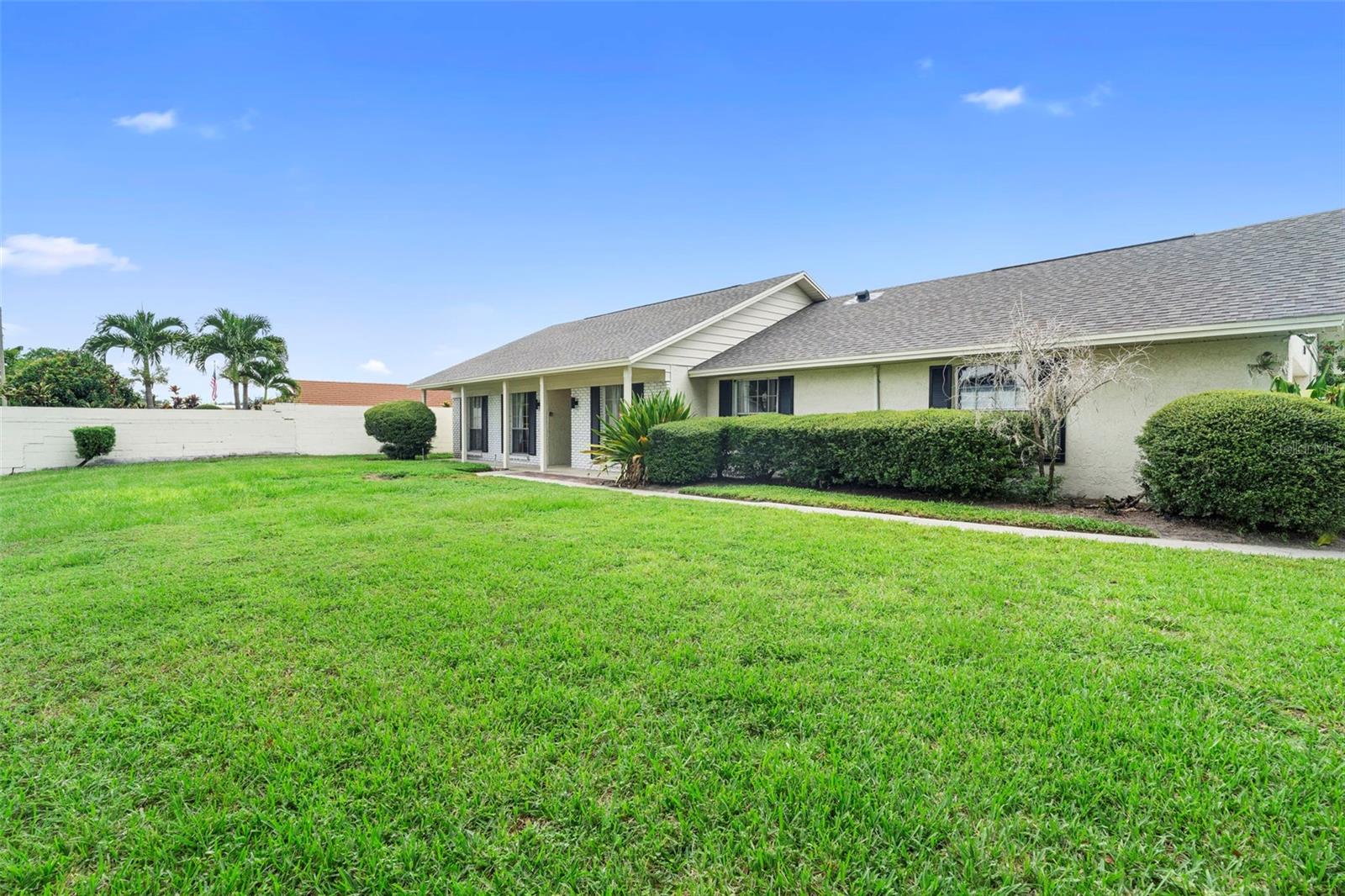 Image 10 of 37 For 4520 Lake Gem Circle