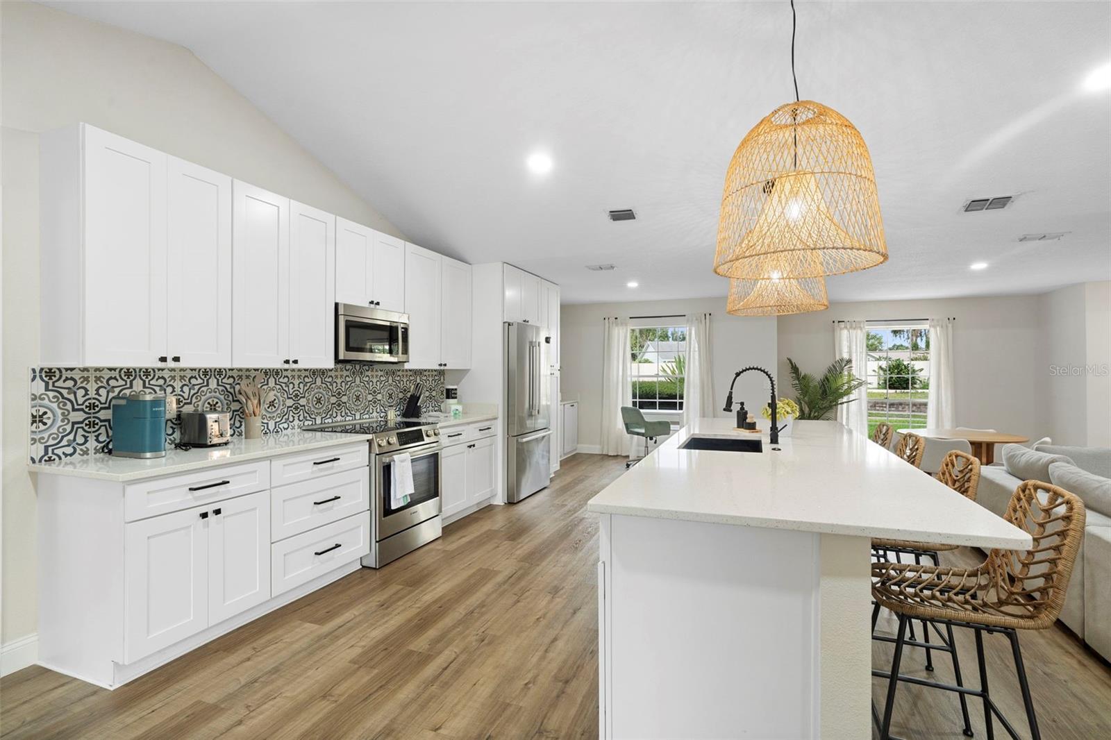 Image 18 of 37 For 4520 Lake Gem Circle
